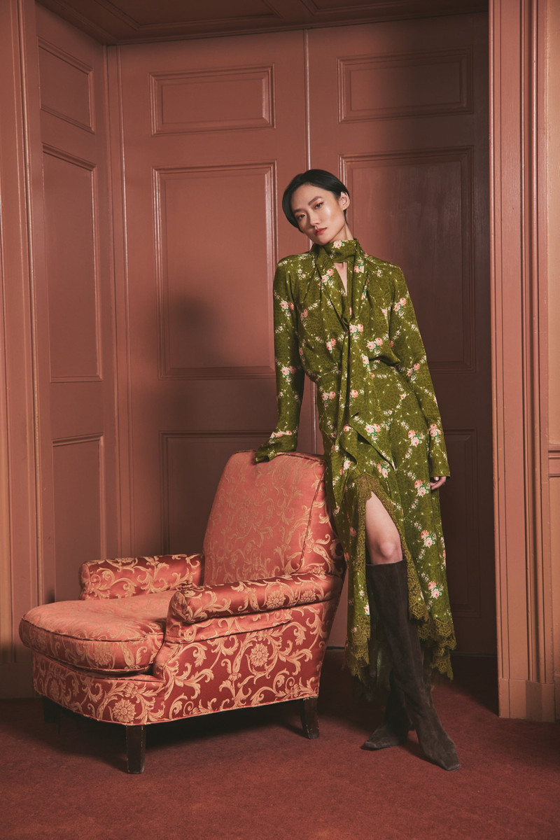 Cara Cara Lou Skirt
Bias Cut, Lace Whispers outlook