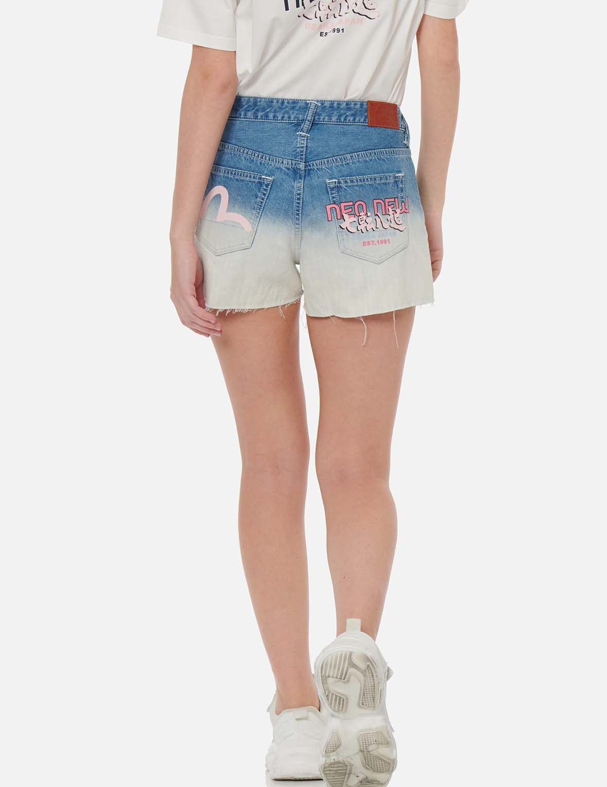 SEAGULL AND SLOGAN PRINT TIE-DYED DENIM SHORTS - 3