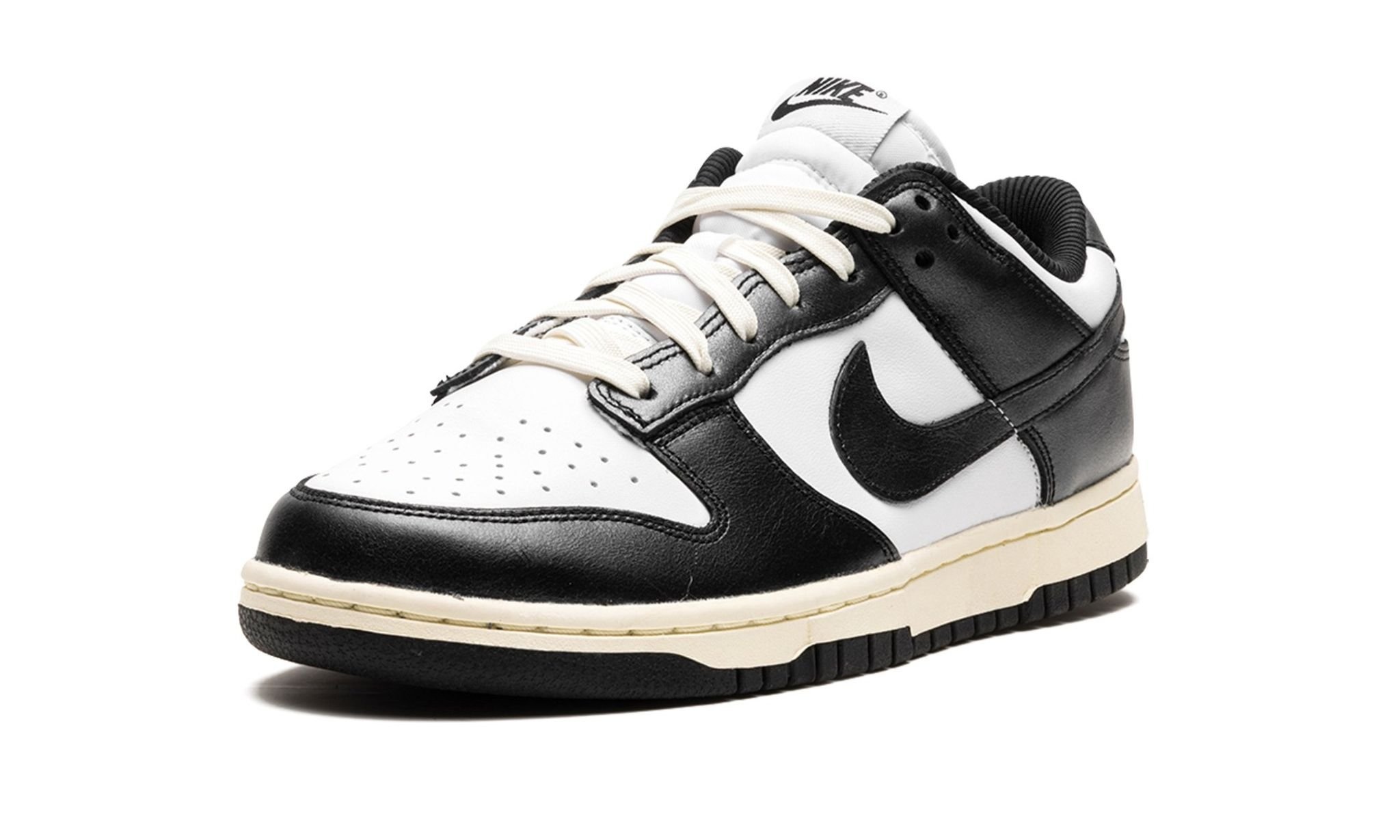 Dunk Low WMNS "Vintage Panda" - 4