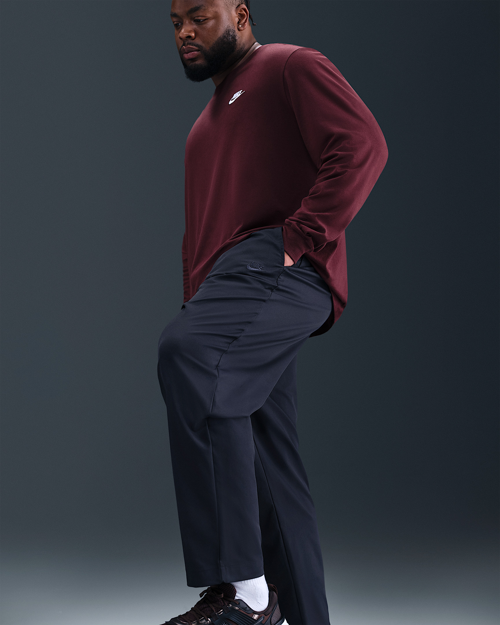 Nike Club Men's Woven Tapered Pants - 11