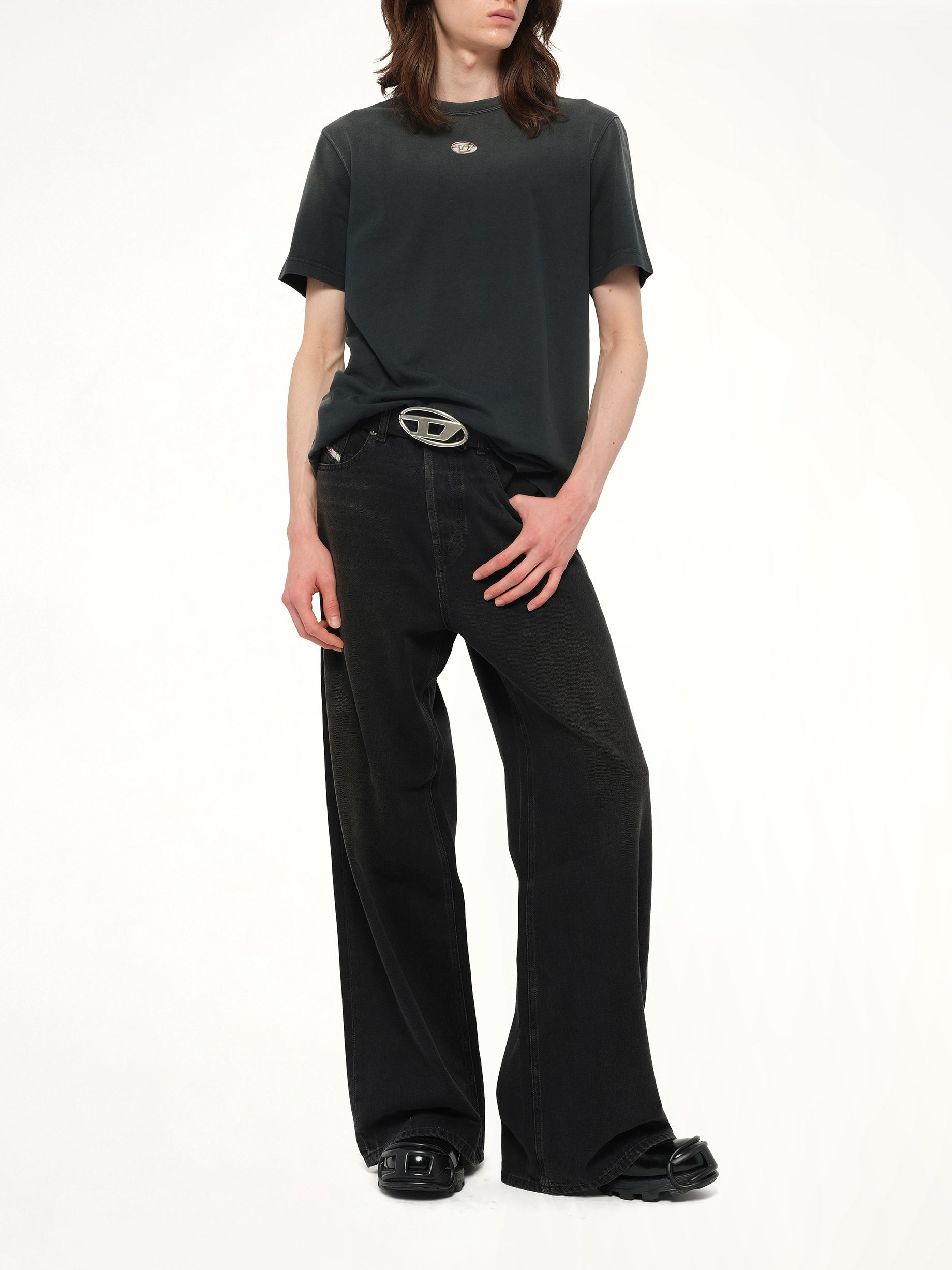 T-ADJUST-T1 T-Shirt in Black - 4