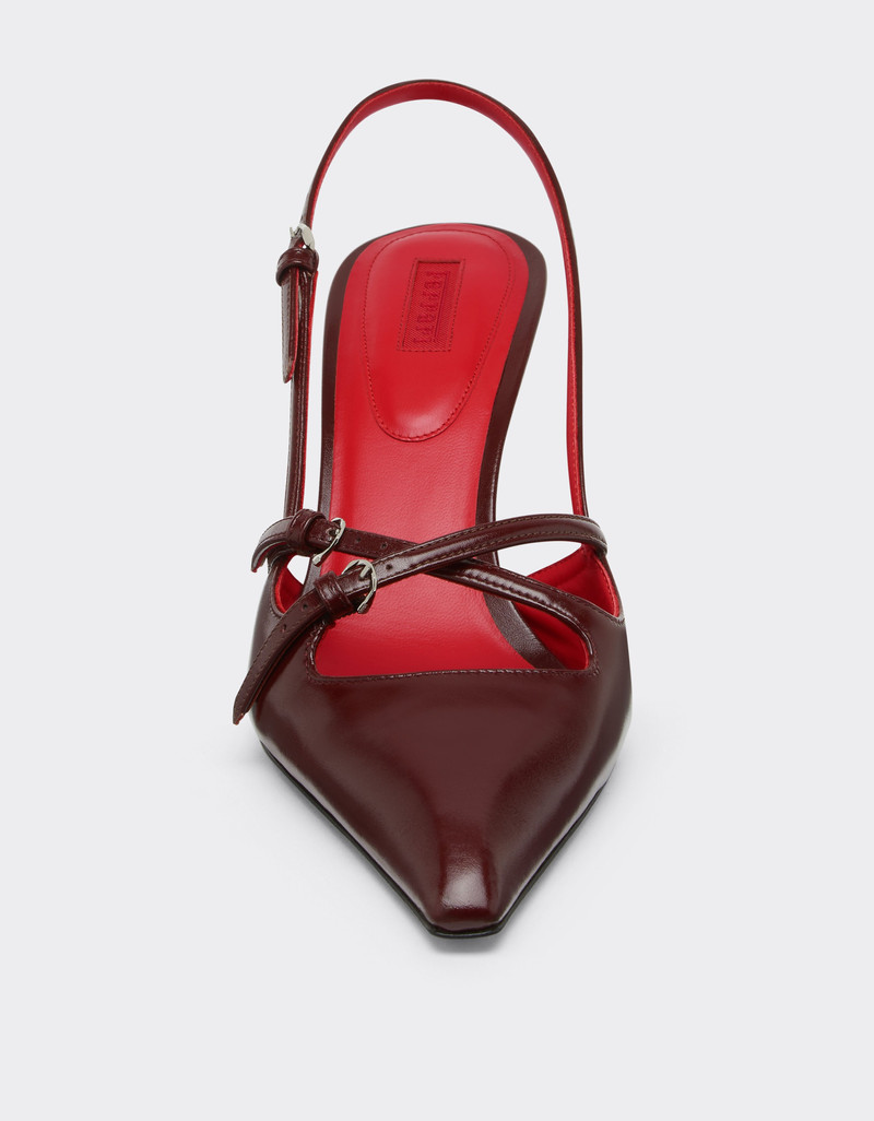 Slingback shoe in shiny leather 4