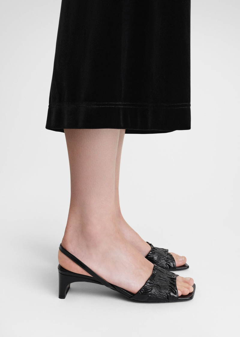 TOTEME The Gathered Scoop-Heel Sandal black outlook
