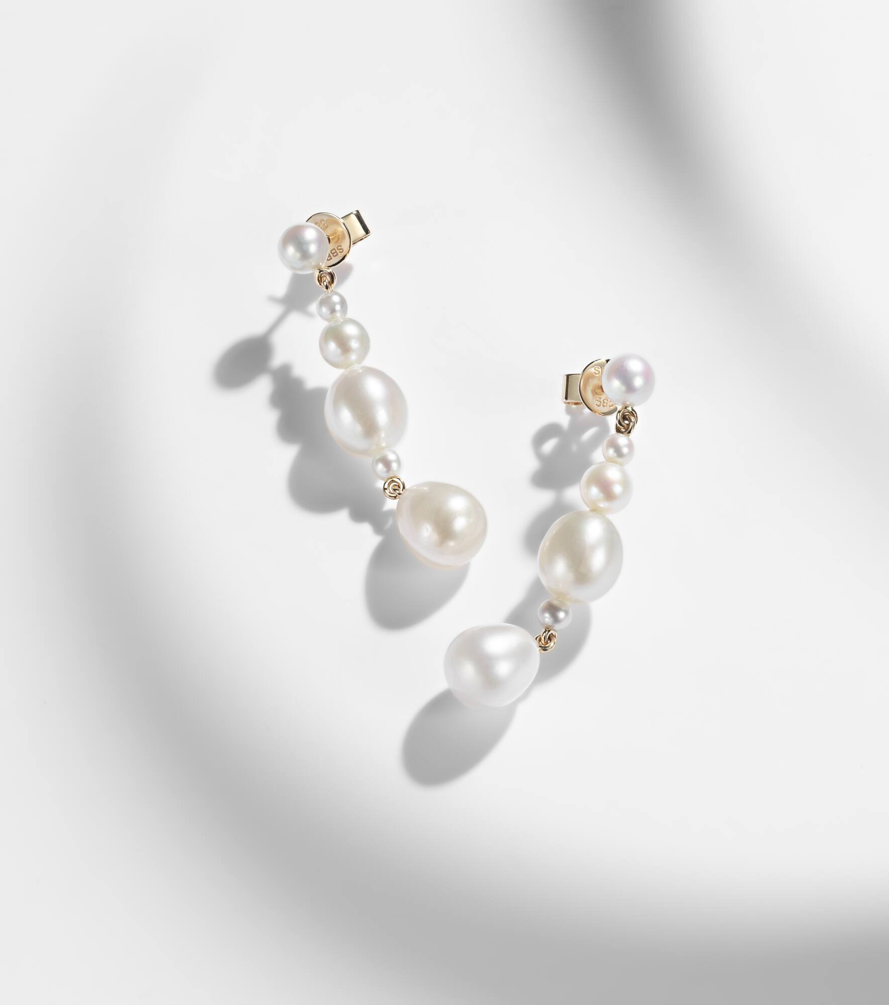 Petite Amis De La Perle 14kt gold earrings with freshwater pearls - 5