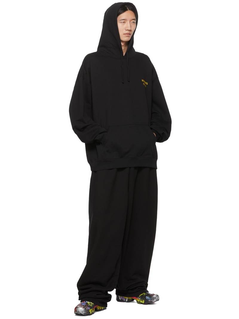 VETEMENTS Black 'Vetements Click Here' Hoodie outlook