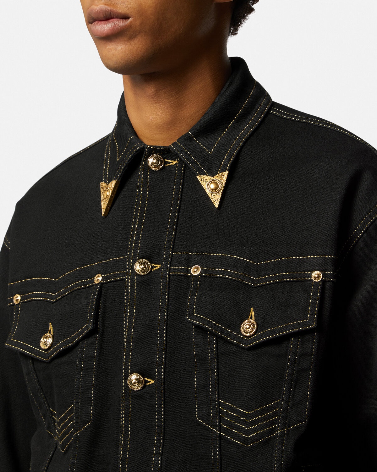 ゆうき様【新品】VERSACE JEANS COUTUREスタッズ付きジャケット VERSACE JEANS COUTURE studs shirts