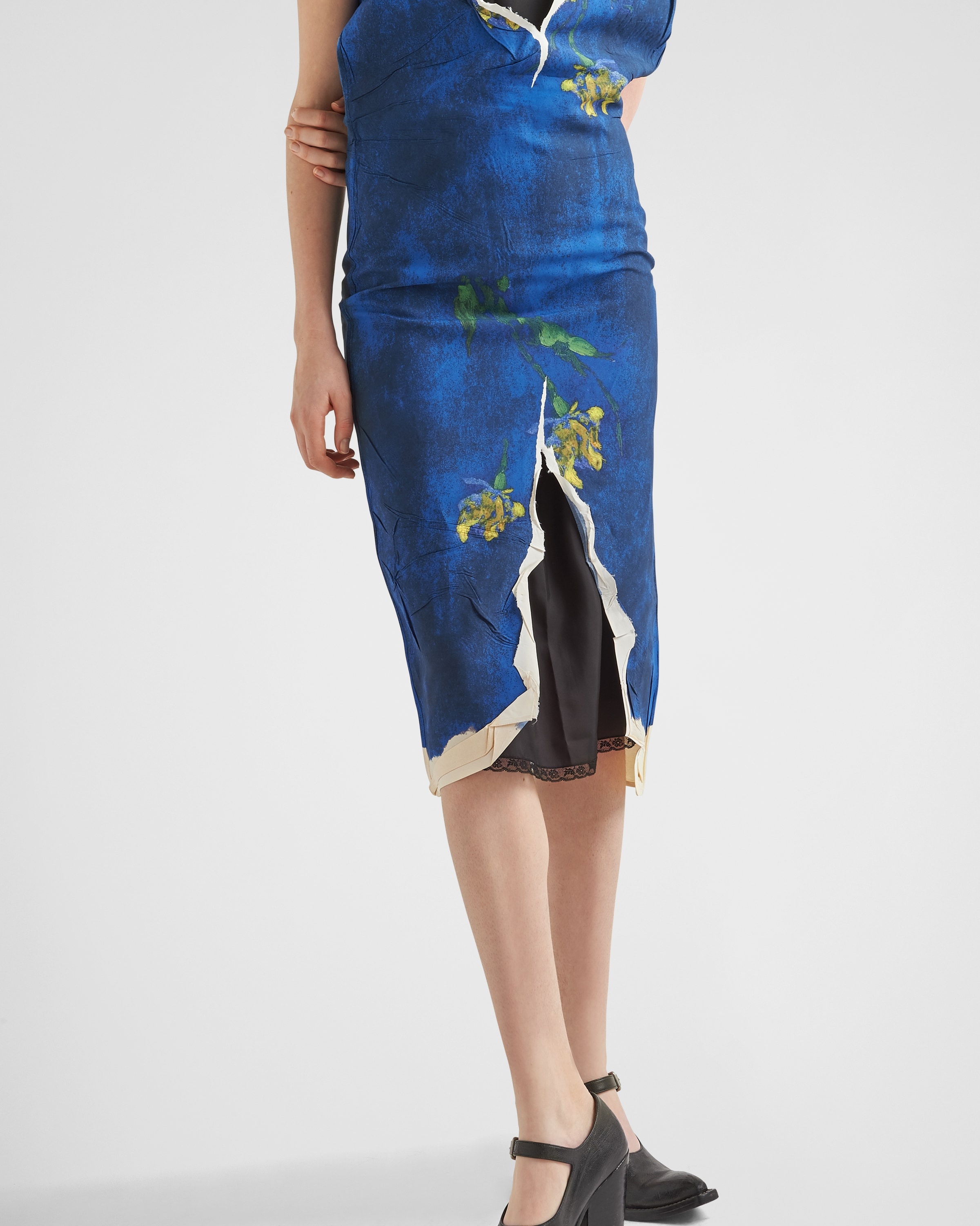 Paper-based printed technical fabric dress - 4