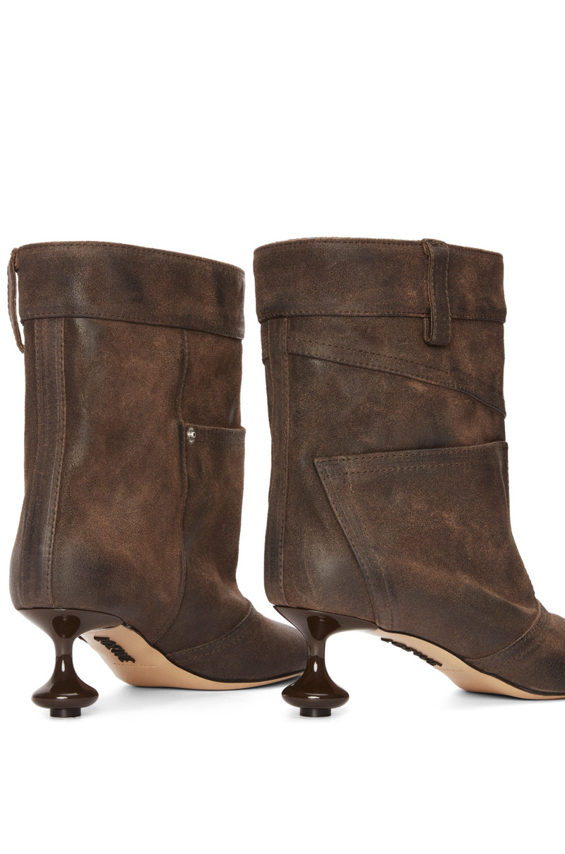 Toy ankle bootie in waxed suede 4