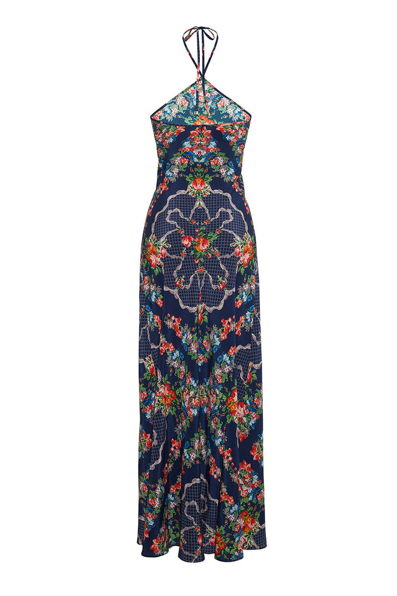 Andes Dress Moves Like a Breeze and Stuns from Every Angle 3