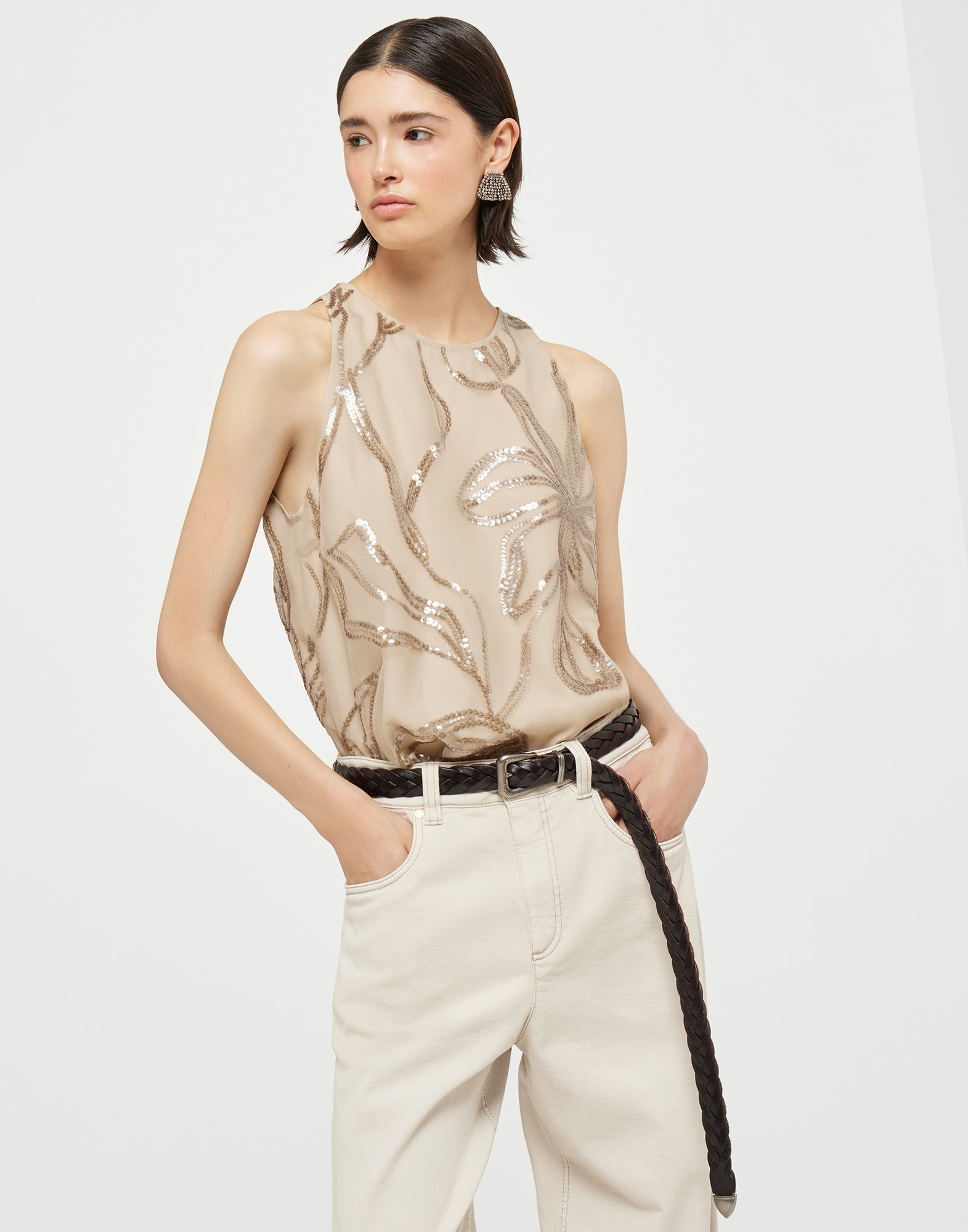 Crispy silk top with dazzling floral embroidery - 4