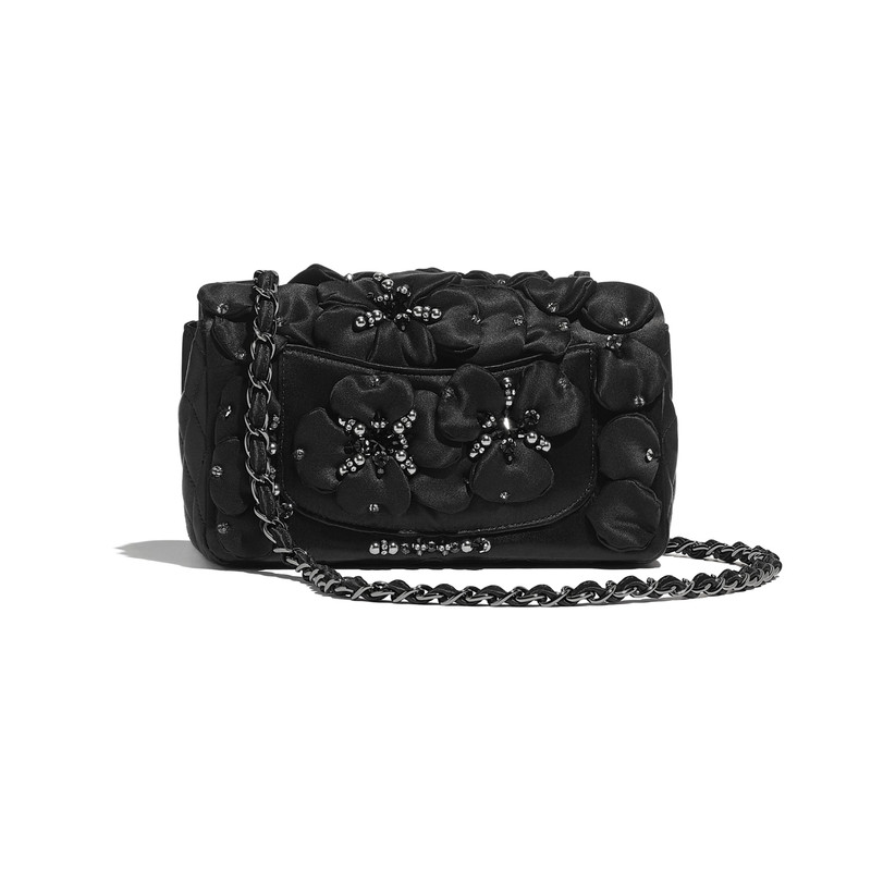 CHANEL Mini Flap Bag outlook