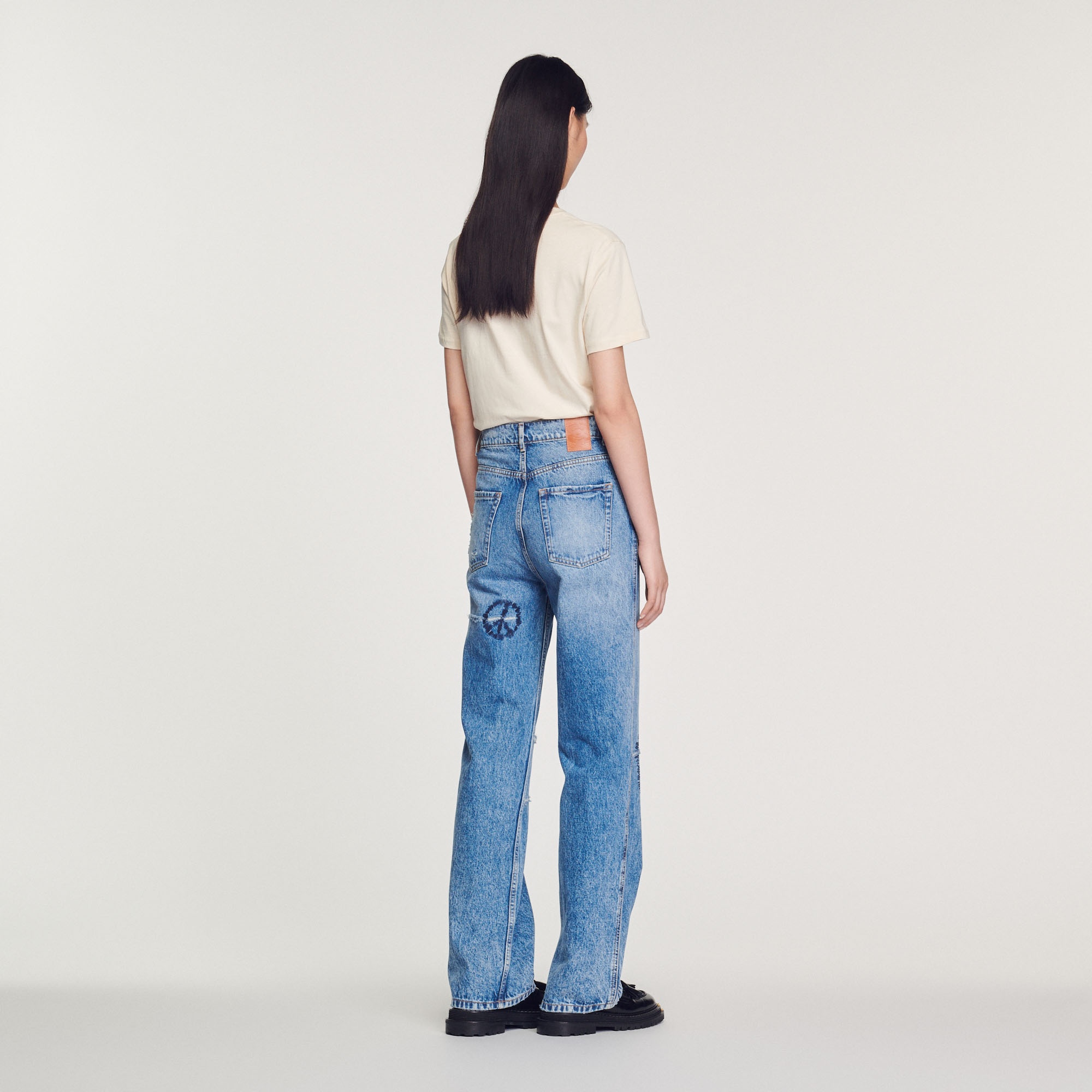 Straight-leg jeans with heart embroidery - 6