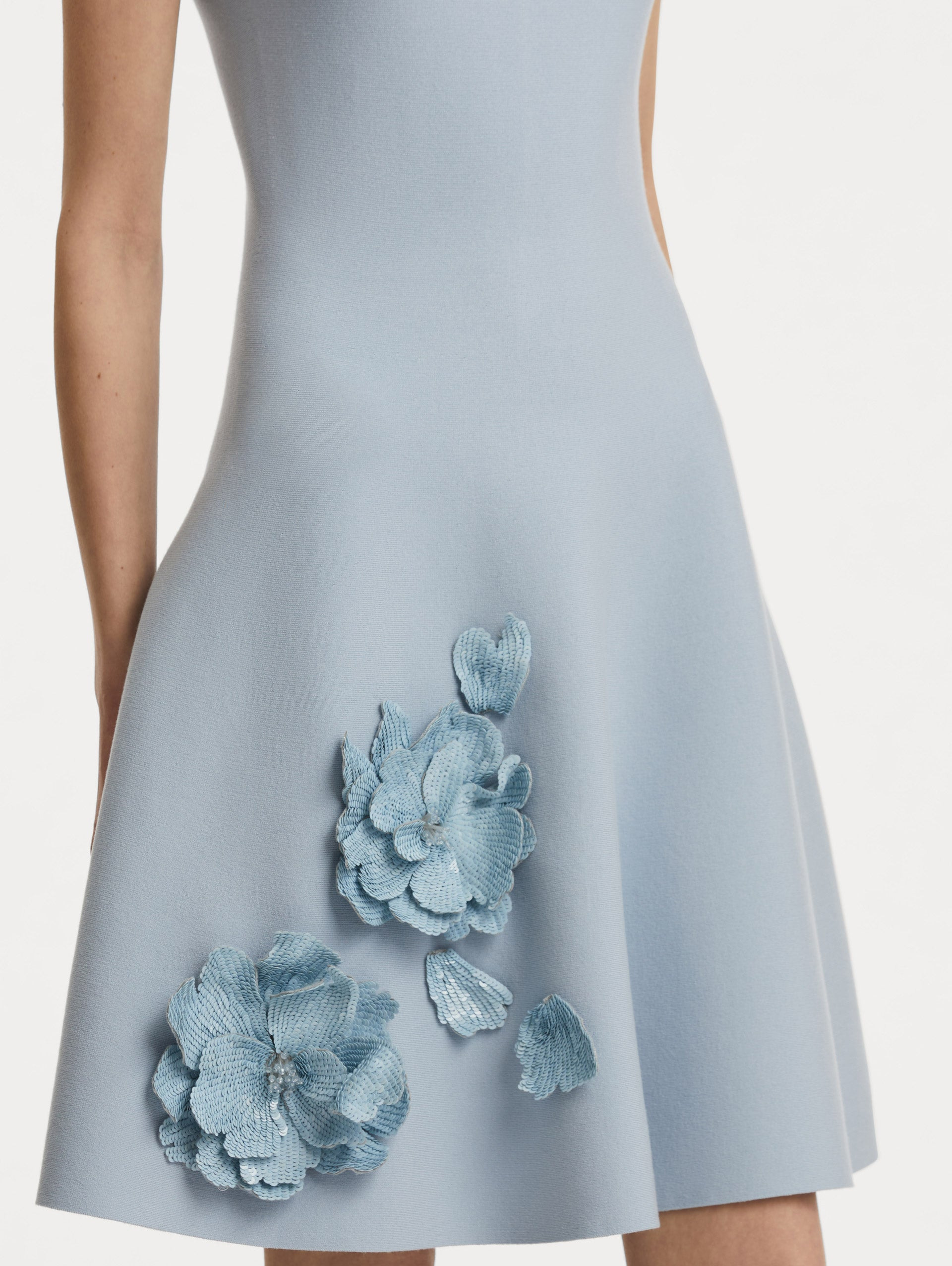 PEONY APPLIQUÉ KNIT DRESS - 5