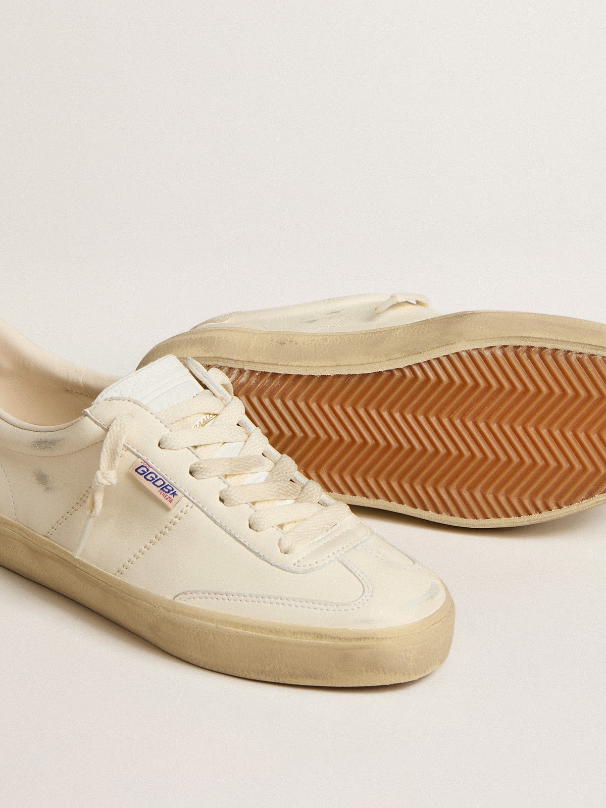Women’s Soul Star in worn-white leather with white heel tab - 3