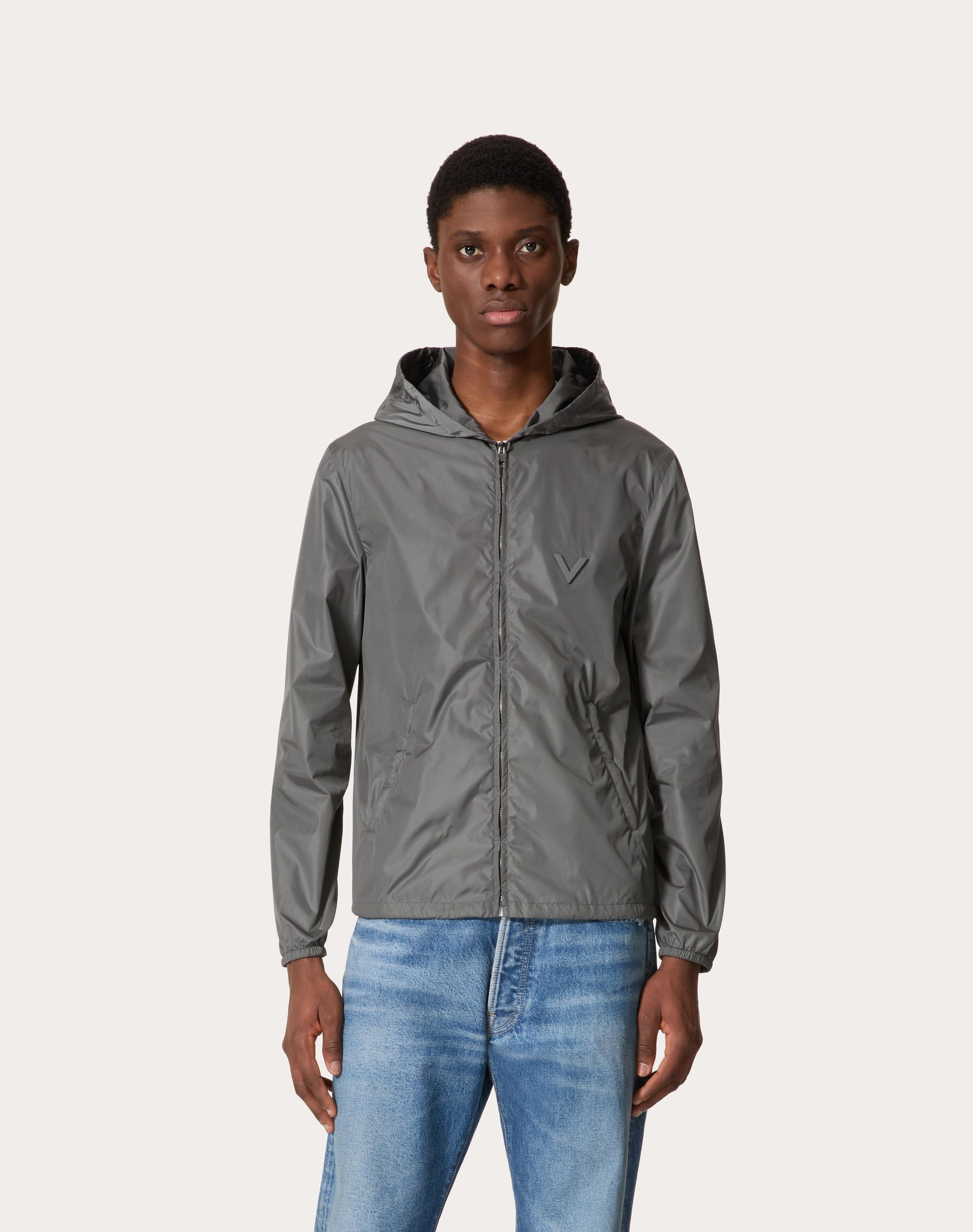 NYLON HOODED WINDBREAKER WITH METALLIC V DETAIL - 3
