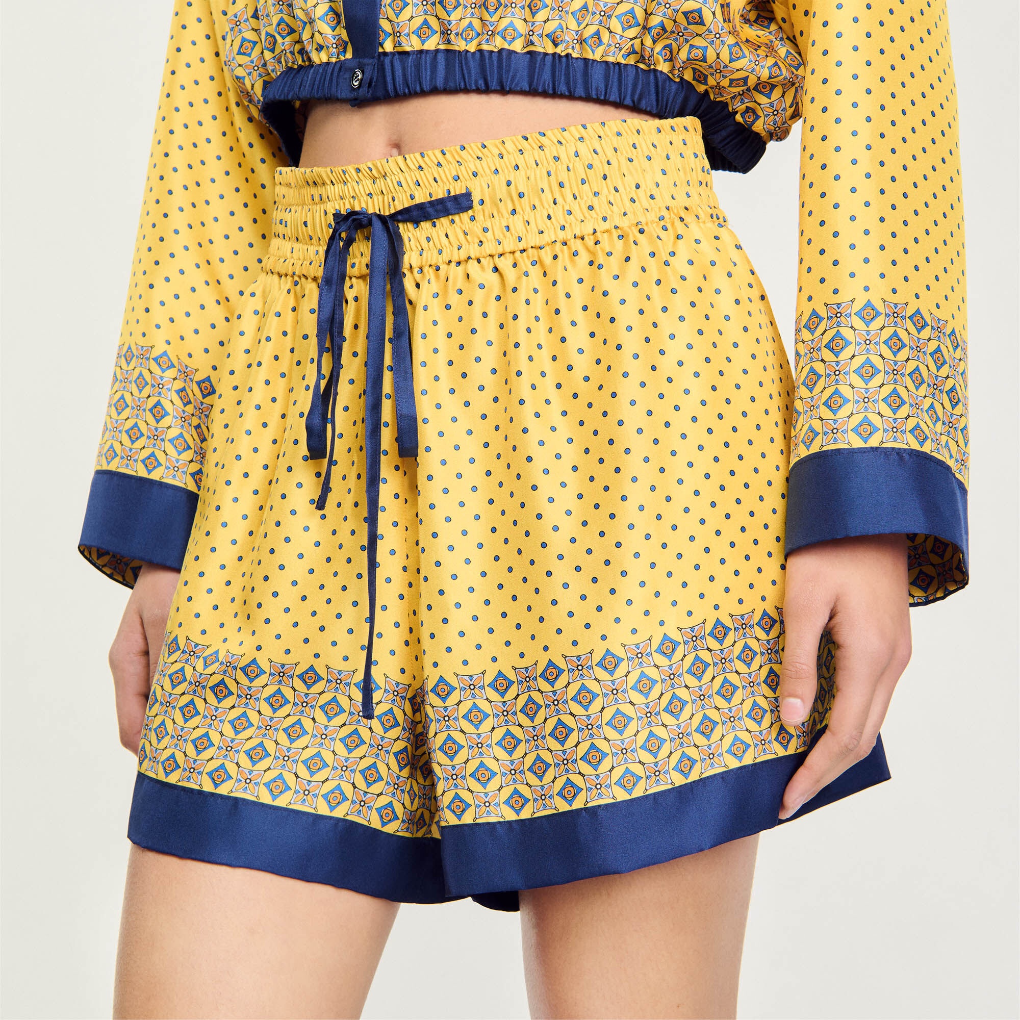 FLOWING PATTERNED SHORTS - 4