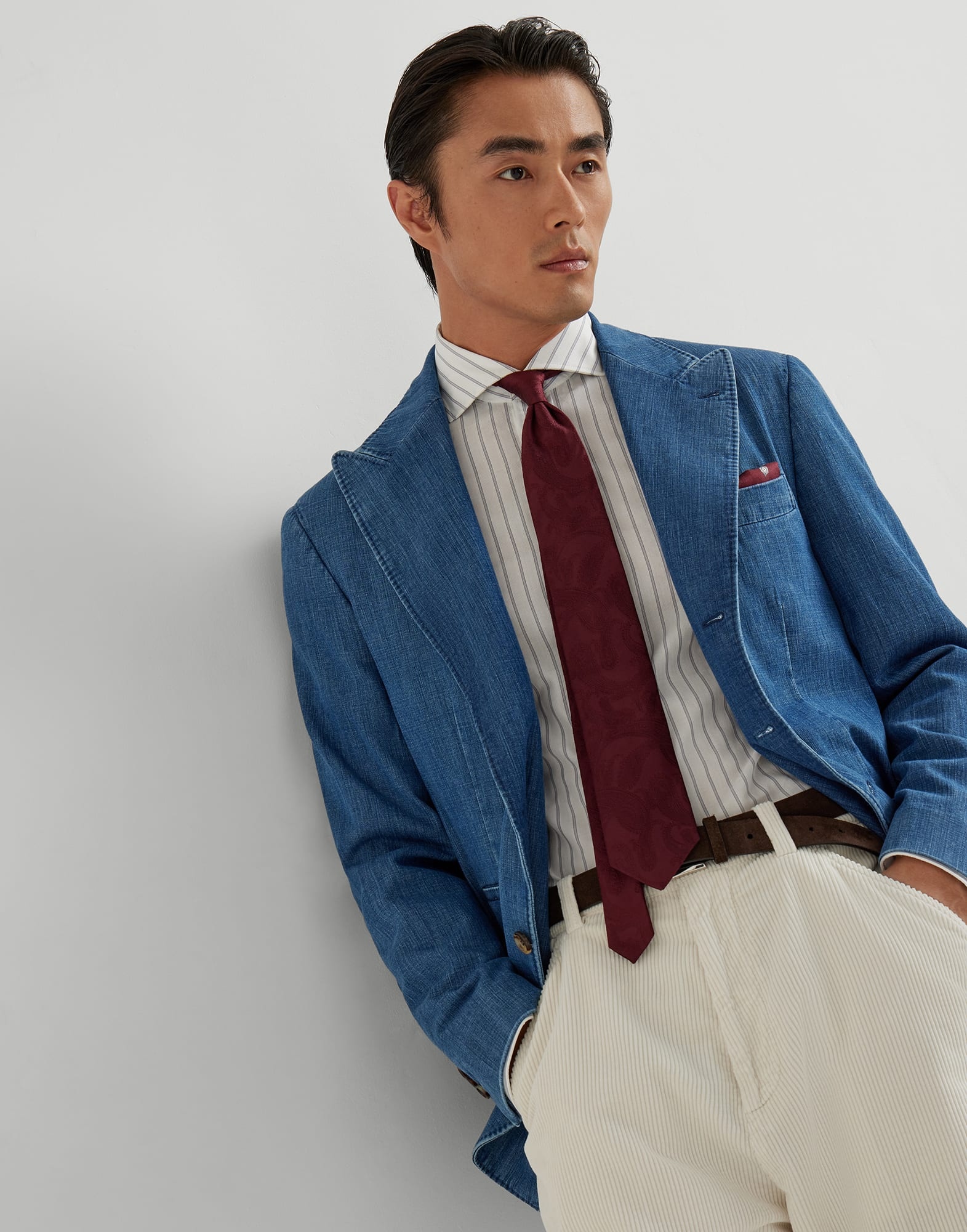 Lightweight old denim deconstructed blazer with peak lapels and patch pockets - 4