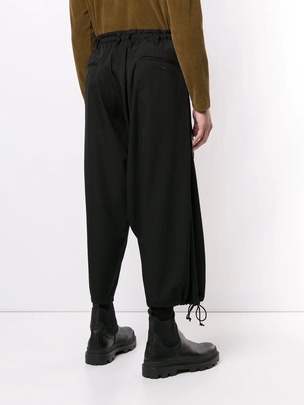 cropped drop-crotch trousers - 5