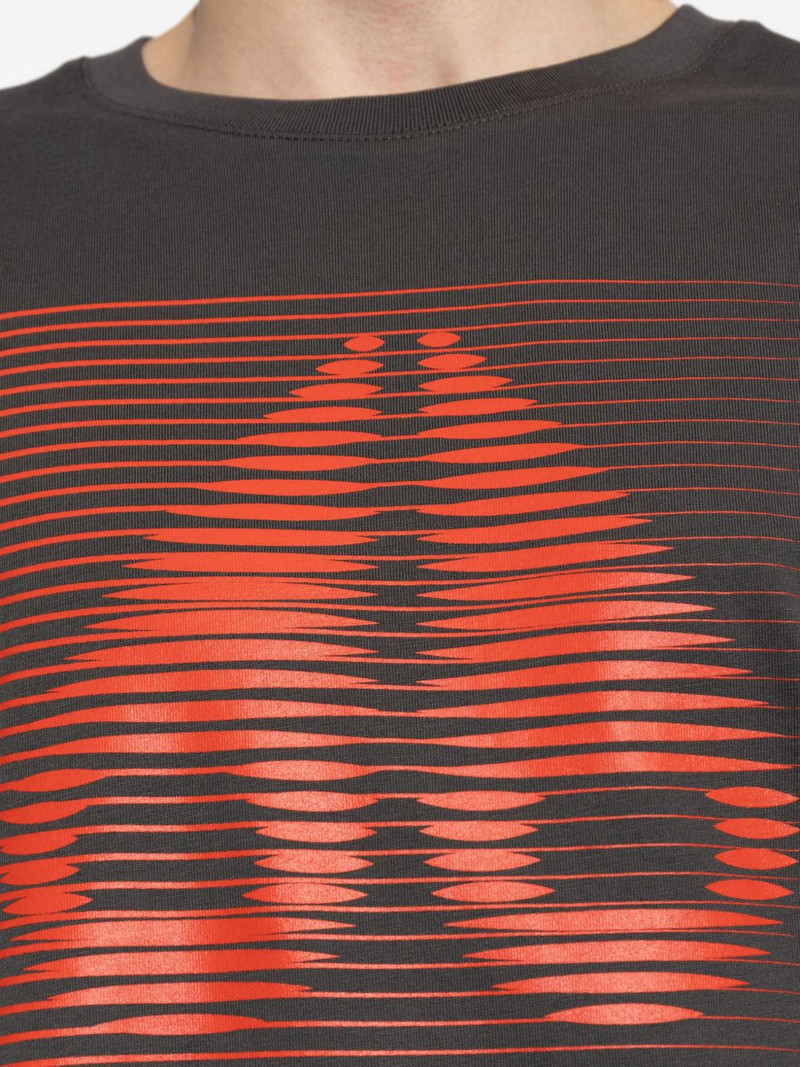 graphic t-shirt 5