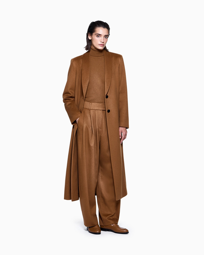 LONG SINGLE-BREASTED COAT IN VICUÑA WOOL 2