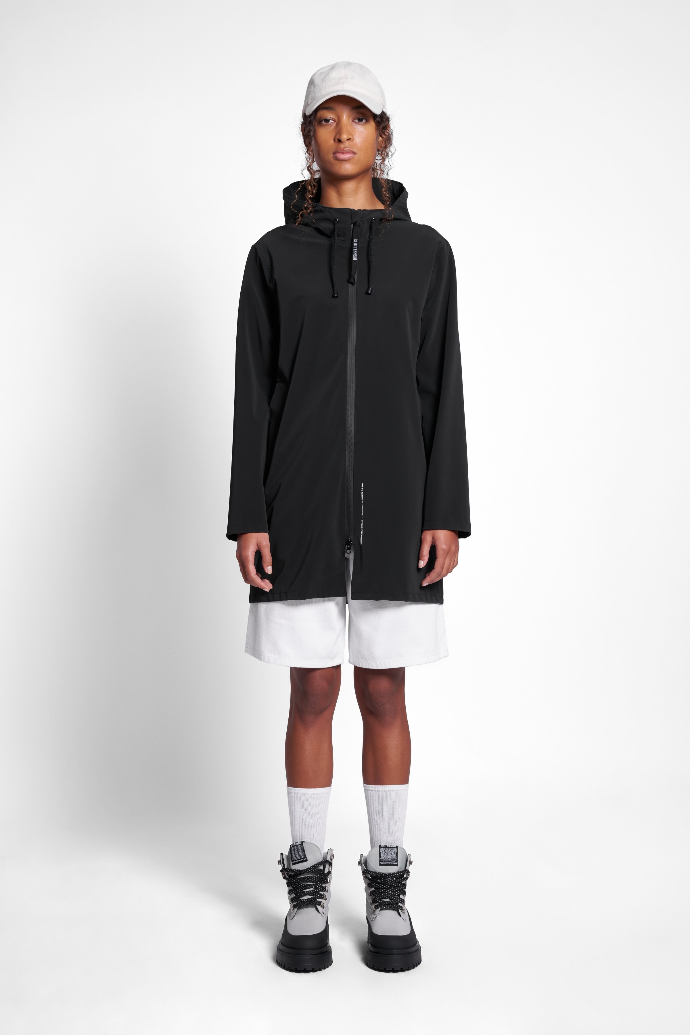 Stockholm Lightweight Matte Zip Raincoat Black - 2