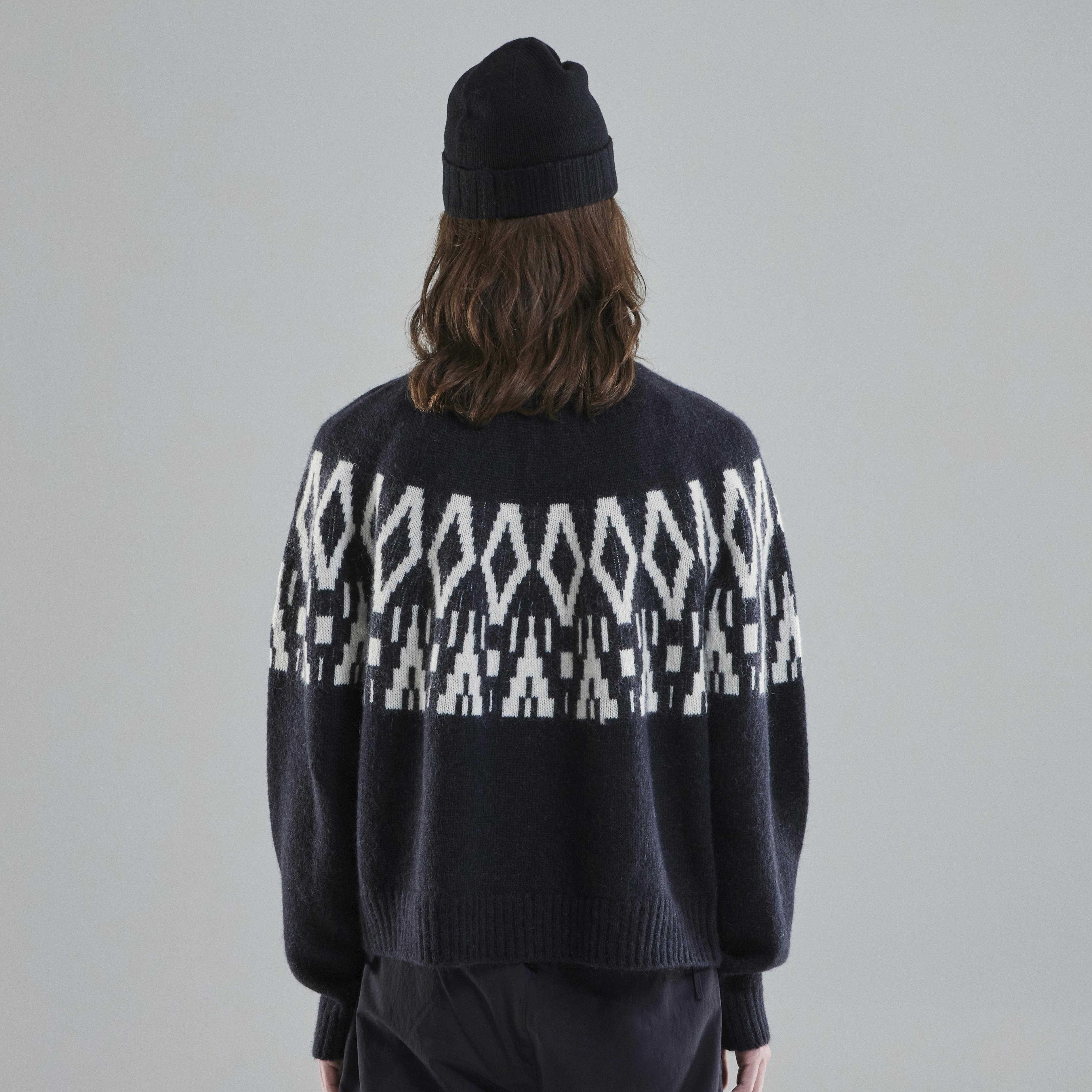 Tjörnin Knitted Sweater - 7