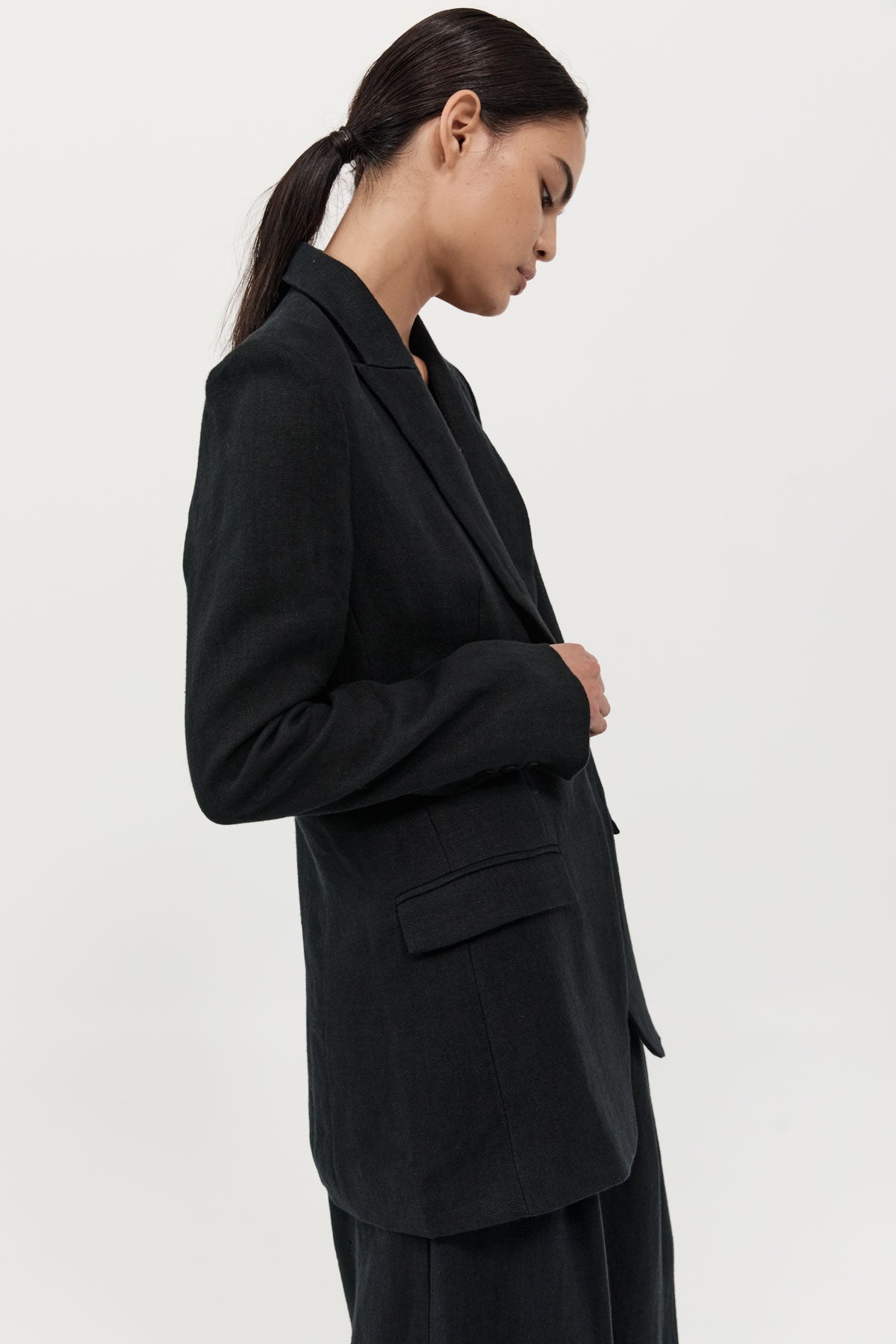 Tailored Linen Blazer - Black - 3