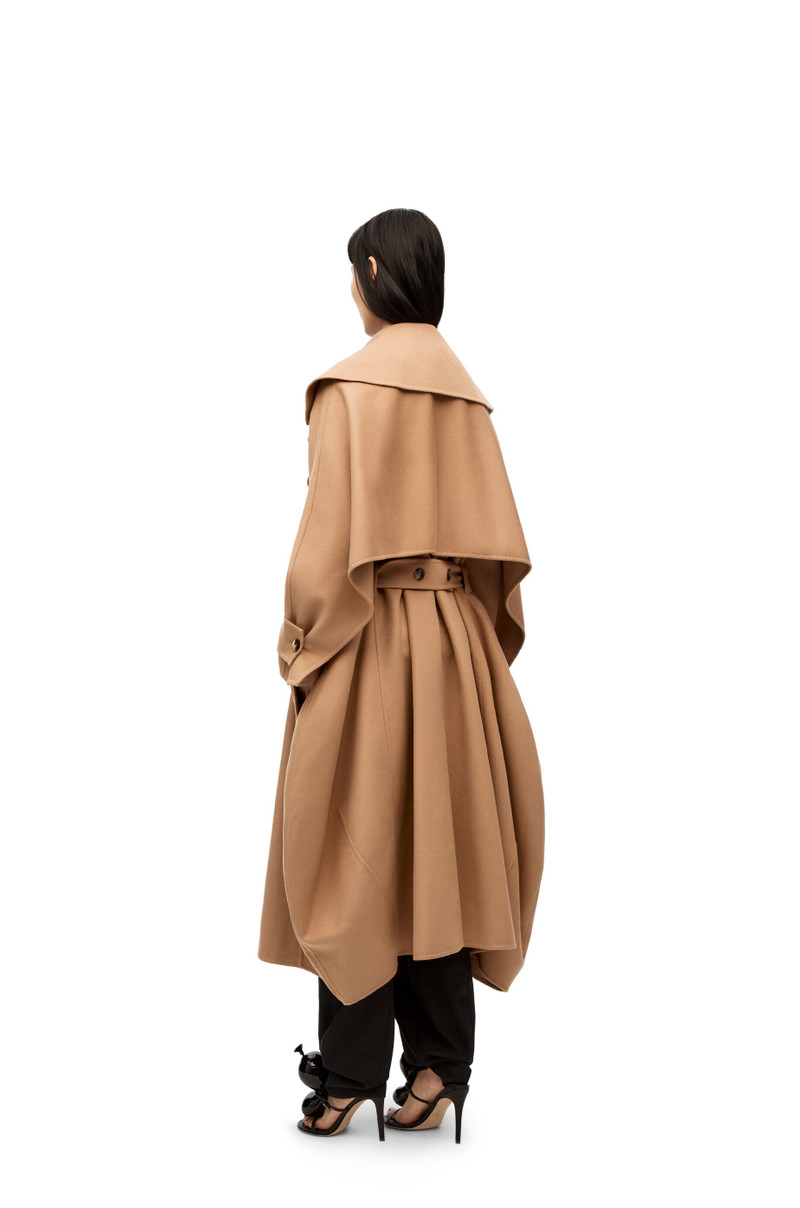 Belted coat in wool and cashmere 4