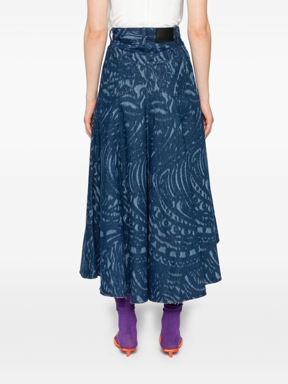 graphic-print pleated denim skirt - 4