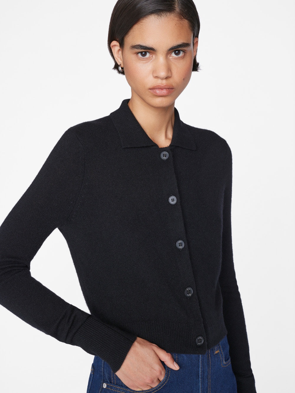 Shrunken Cashmere Cardi in Noir - 2