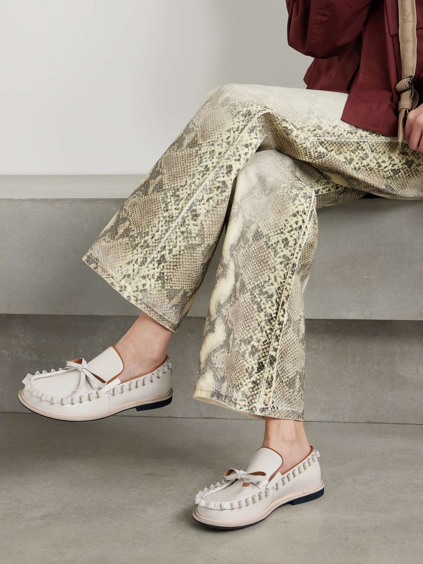 Ruffled leather loafers Off-white - 5