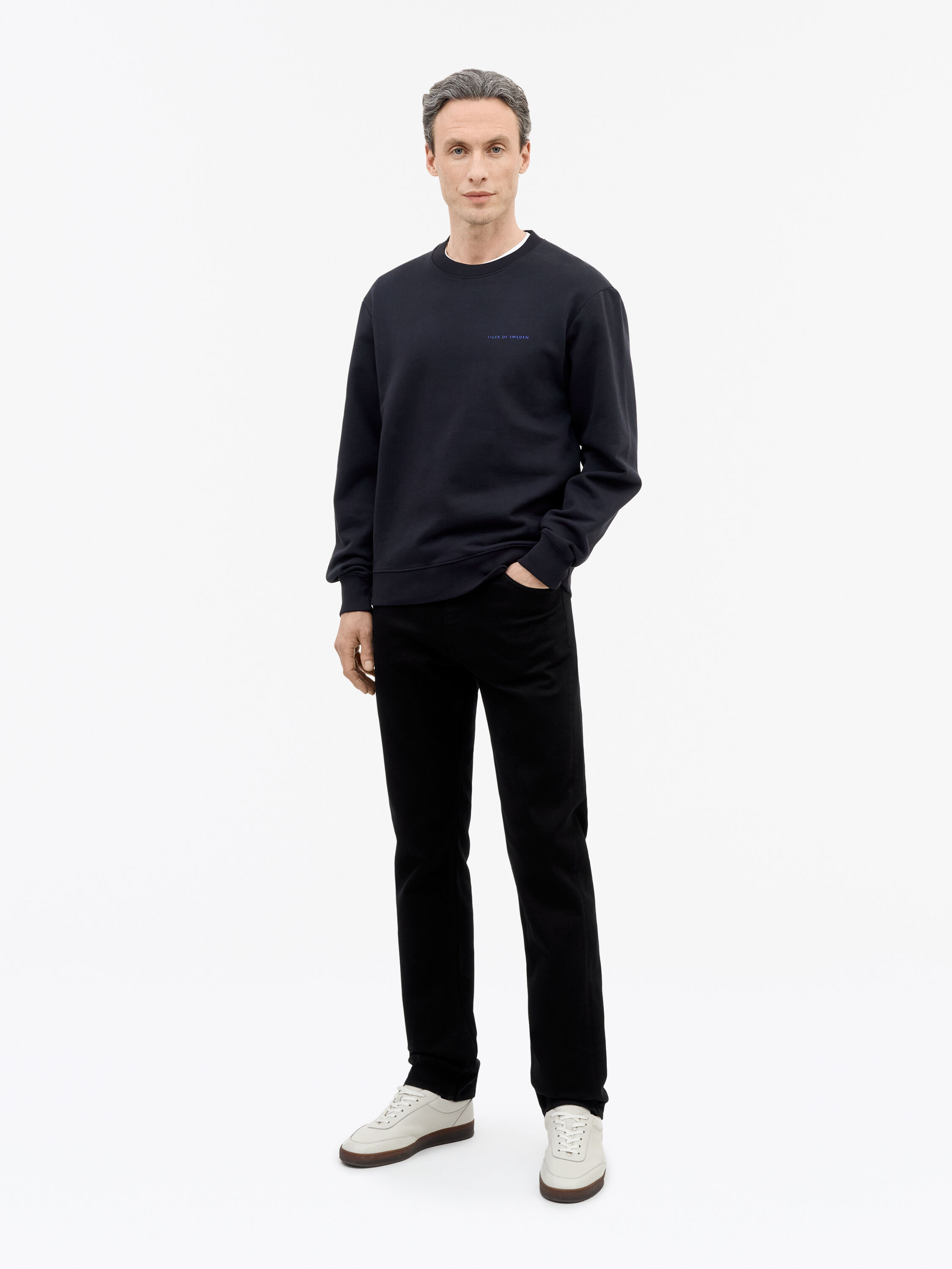 Des Slim-Straight Jeans - 2