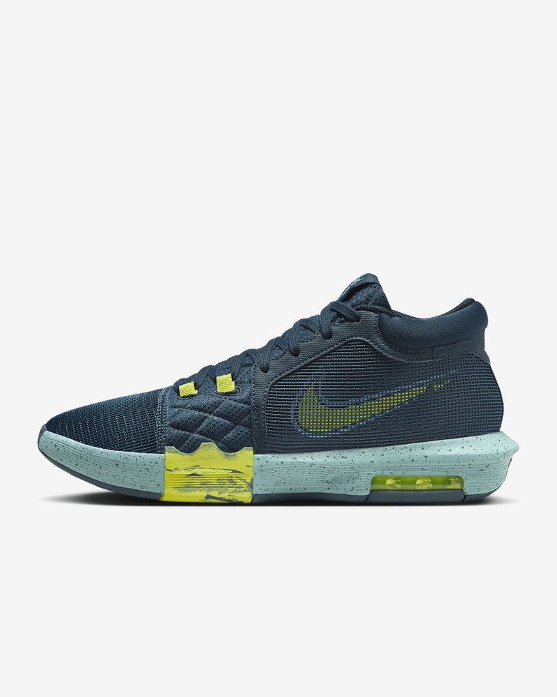 LeBron Witness 8 Basketball Shoes - 1