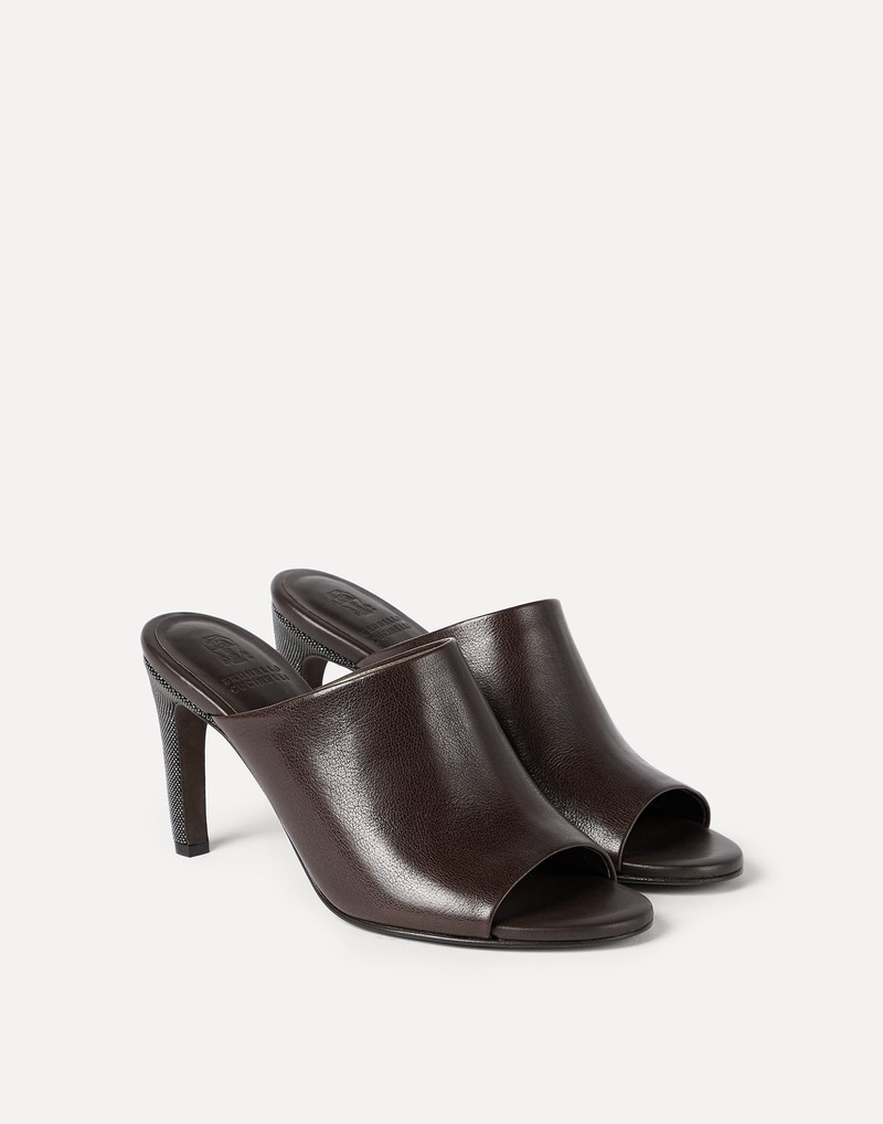 Classic leather heels with precious details 2