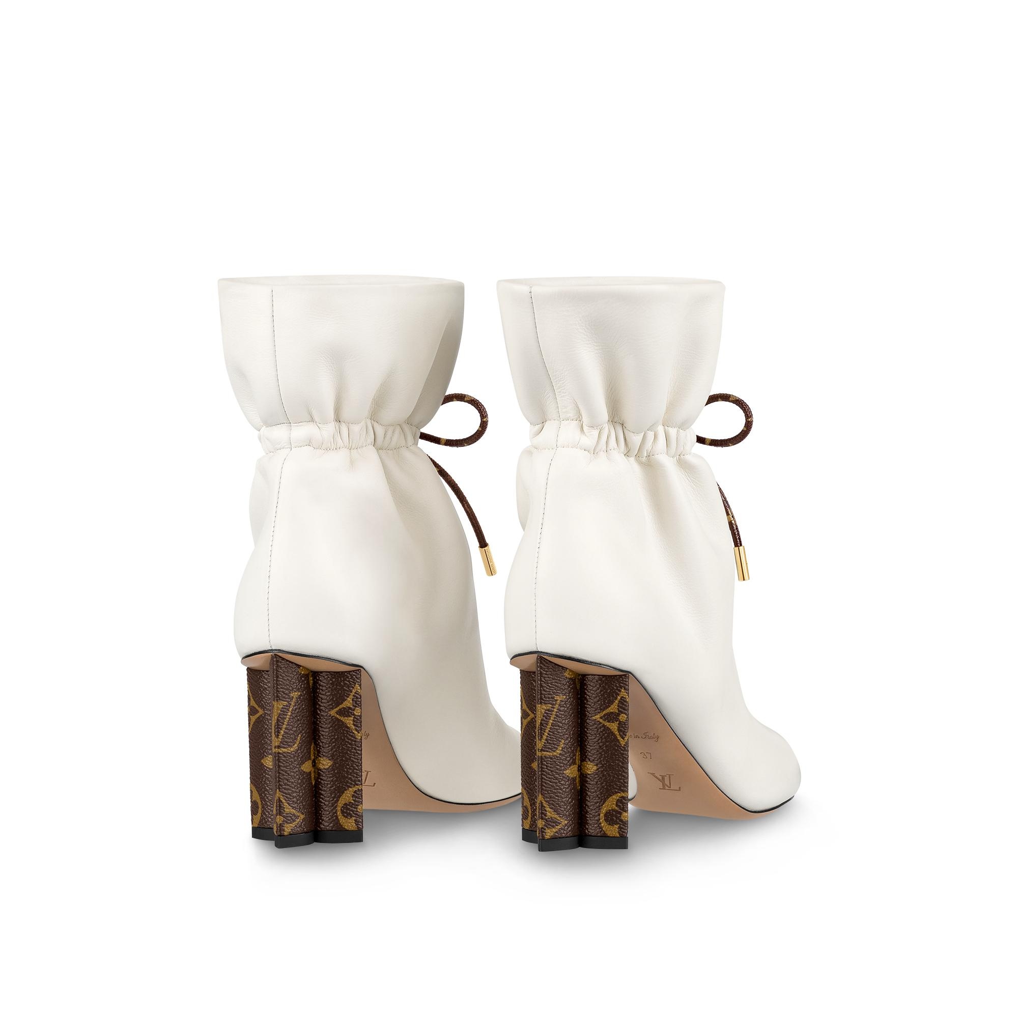 Silhouette Ankle Boot - 4