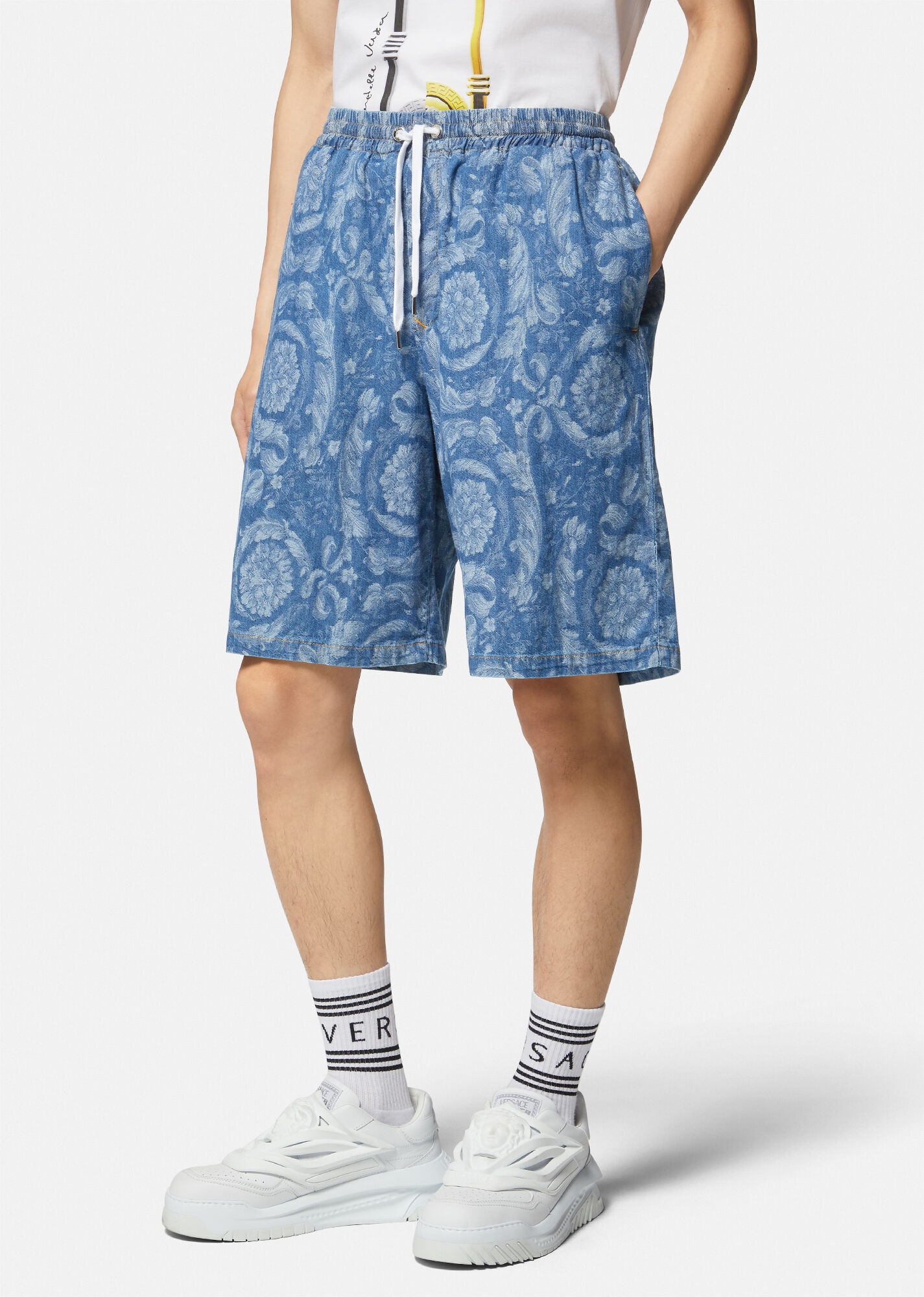 Barocco Silhouette Denim Shorts - 3