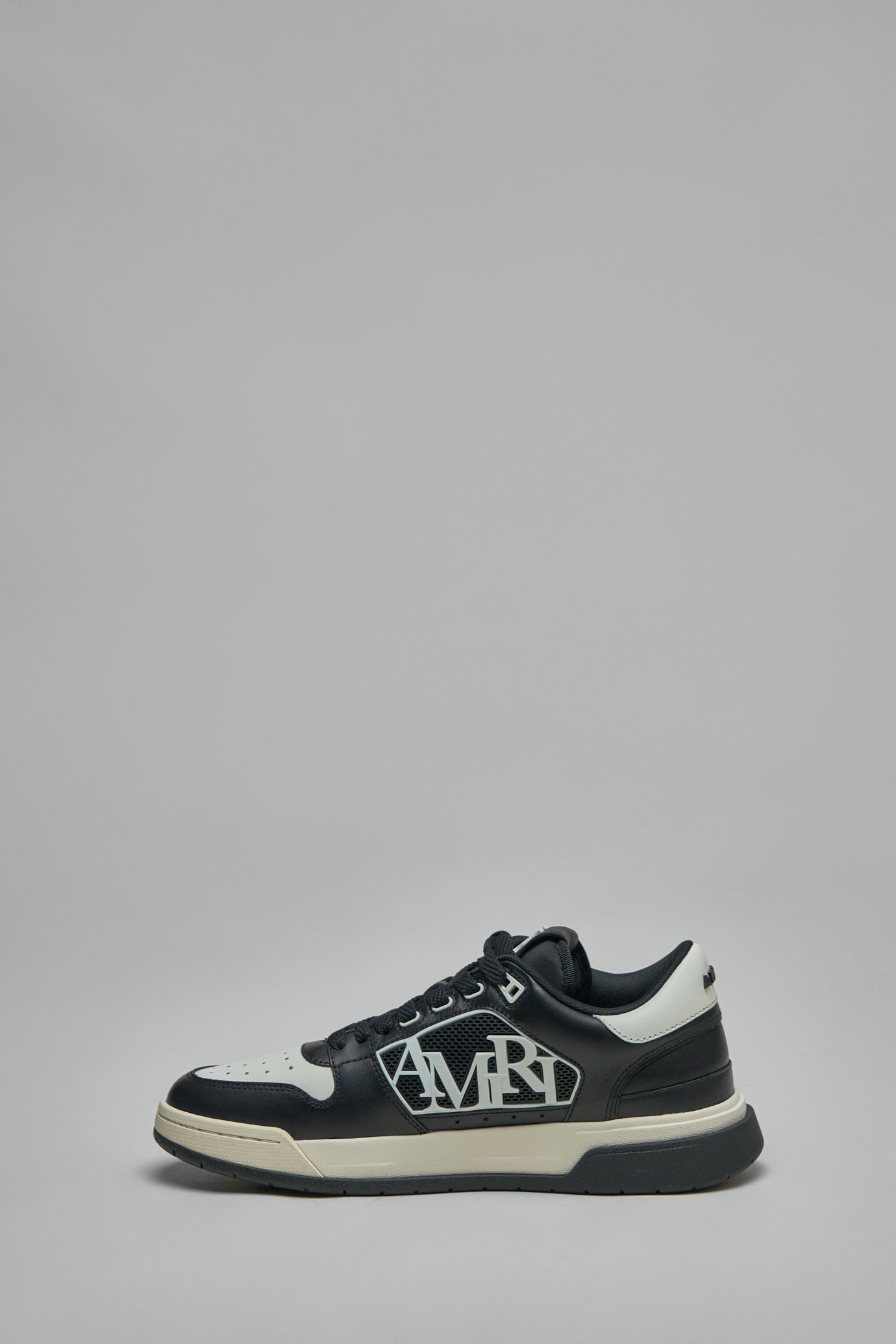Classic Low Sneakers - 3