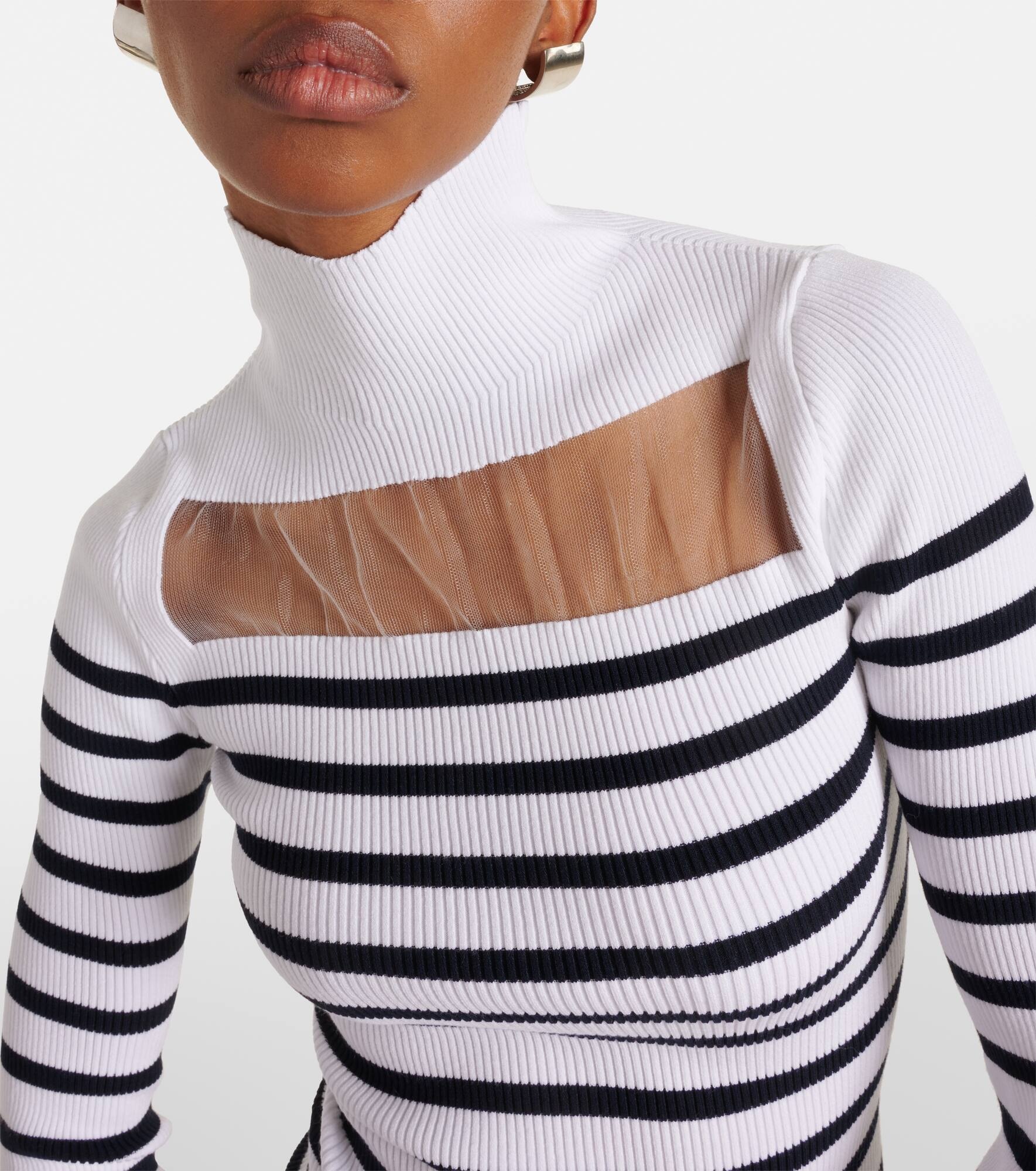 Cutout sweater - 5