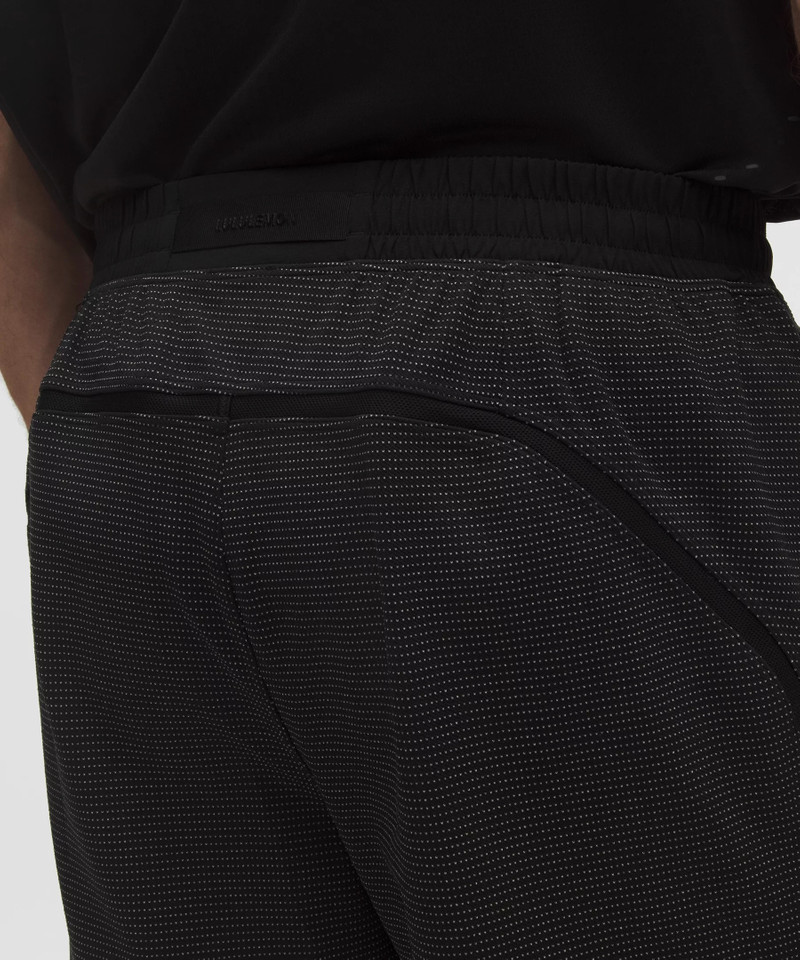 Pace Breaker Reflective Linerless Knit Short 7" 7