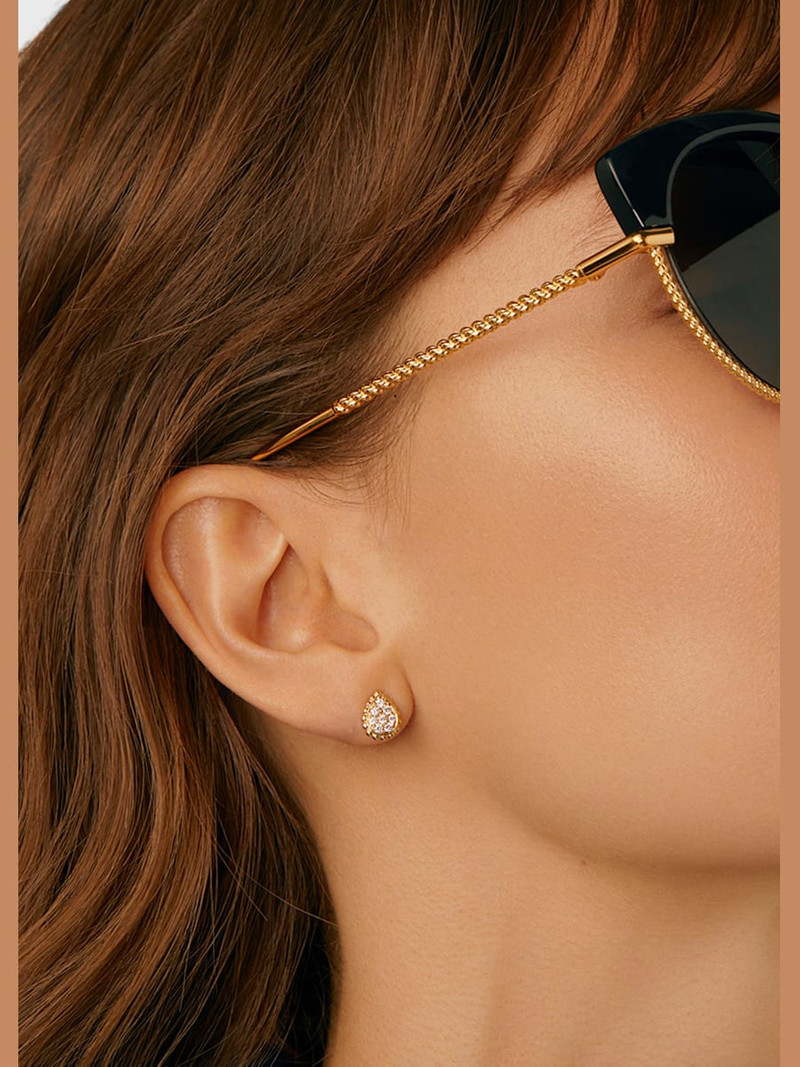 Boucheron Serpent Boheme Extra Small Diamond Stud Earrings in Yellow Gold outlook