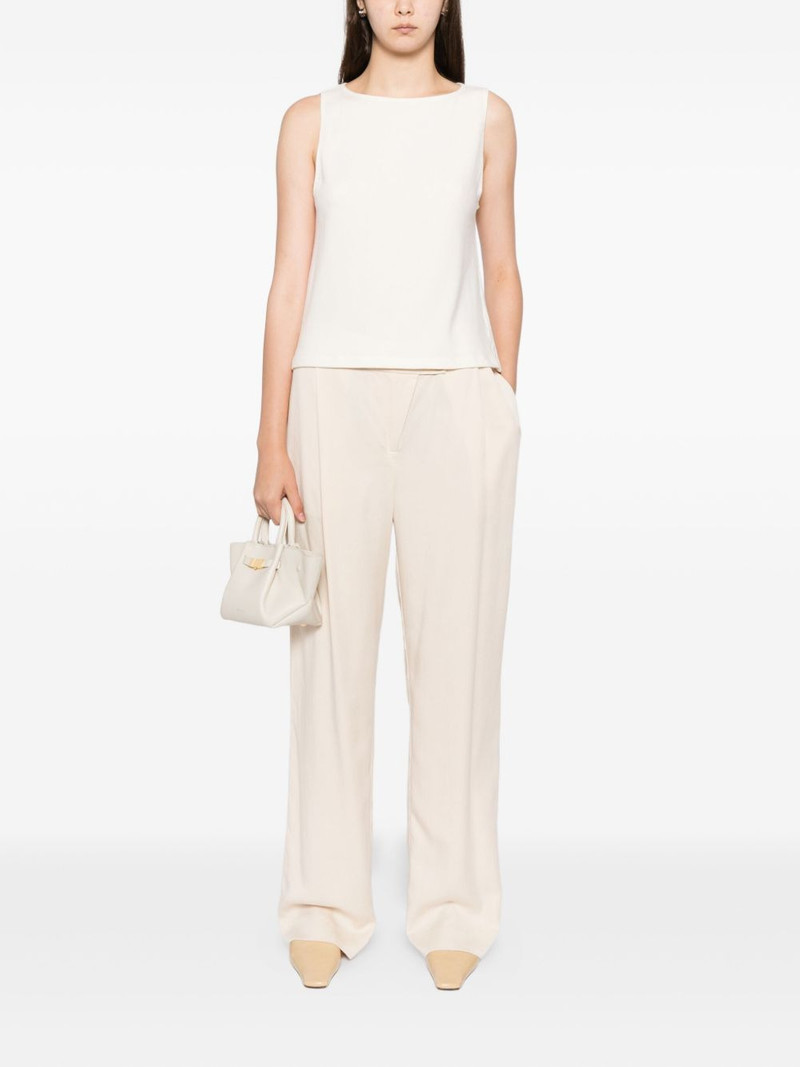 Reformation Pears top outlook