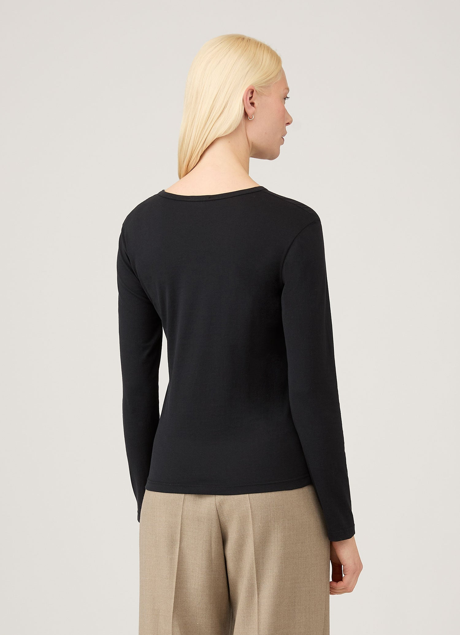 Long Sleeve Classic T‑shirt - 3