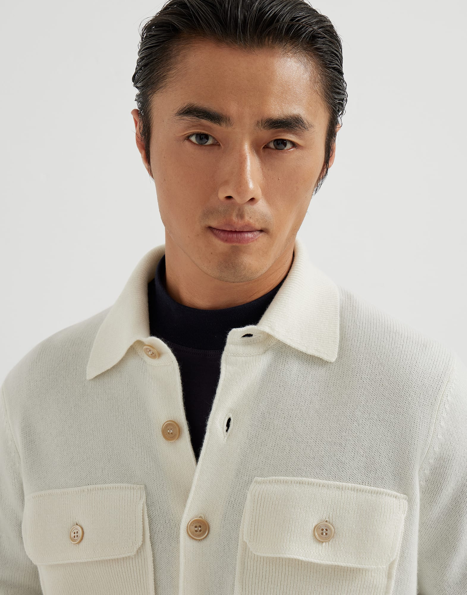 Cashmere shirt-style cardigan with chest pockets - 3