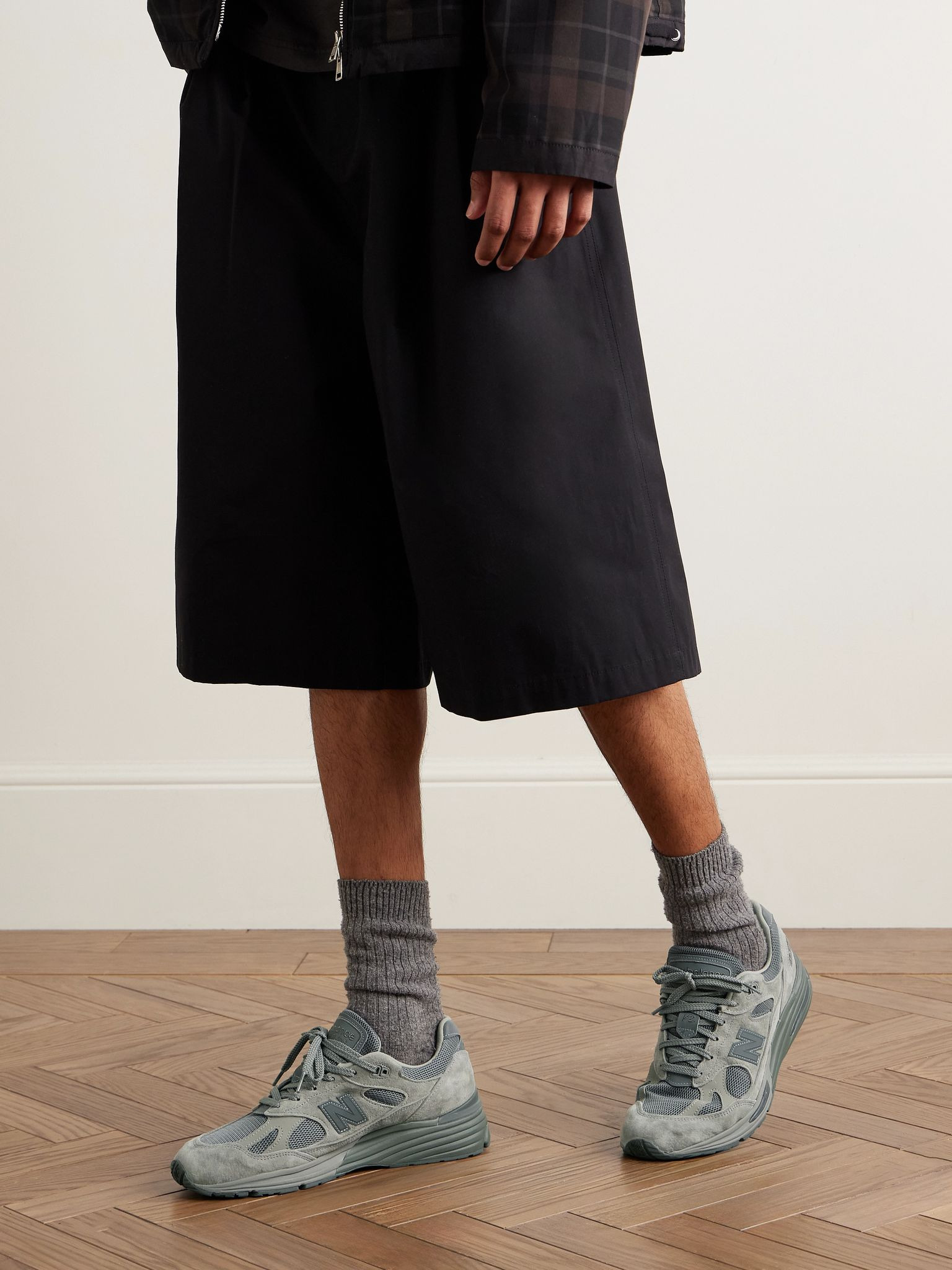 + thisisneverthat 991v2 Leather-Trimmed Suede and Mesh Sneakers Gray - 2