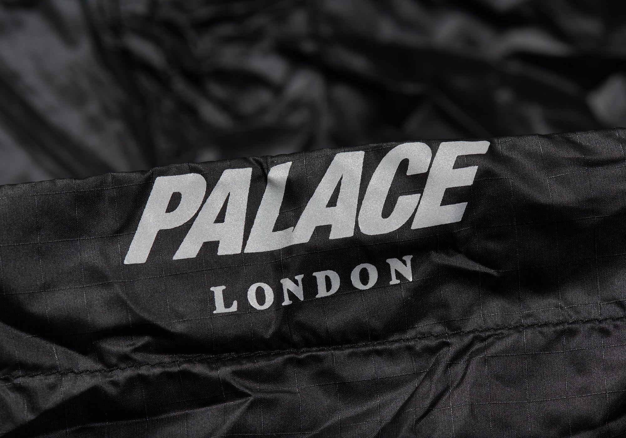 PALACE PERTEX PALACE LONDON PUFFA BLACK | REVERSIBLE