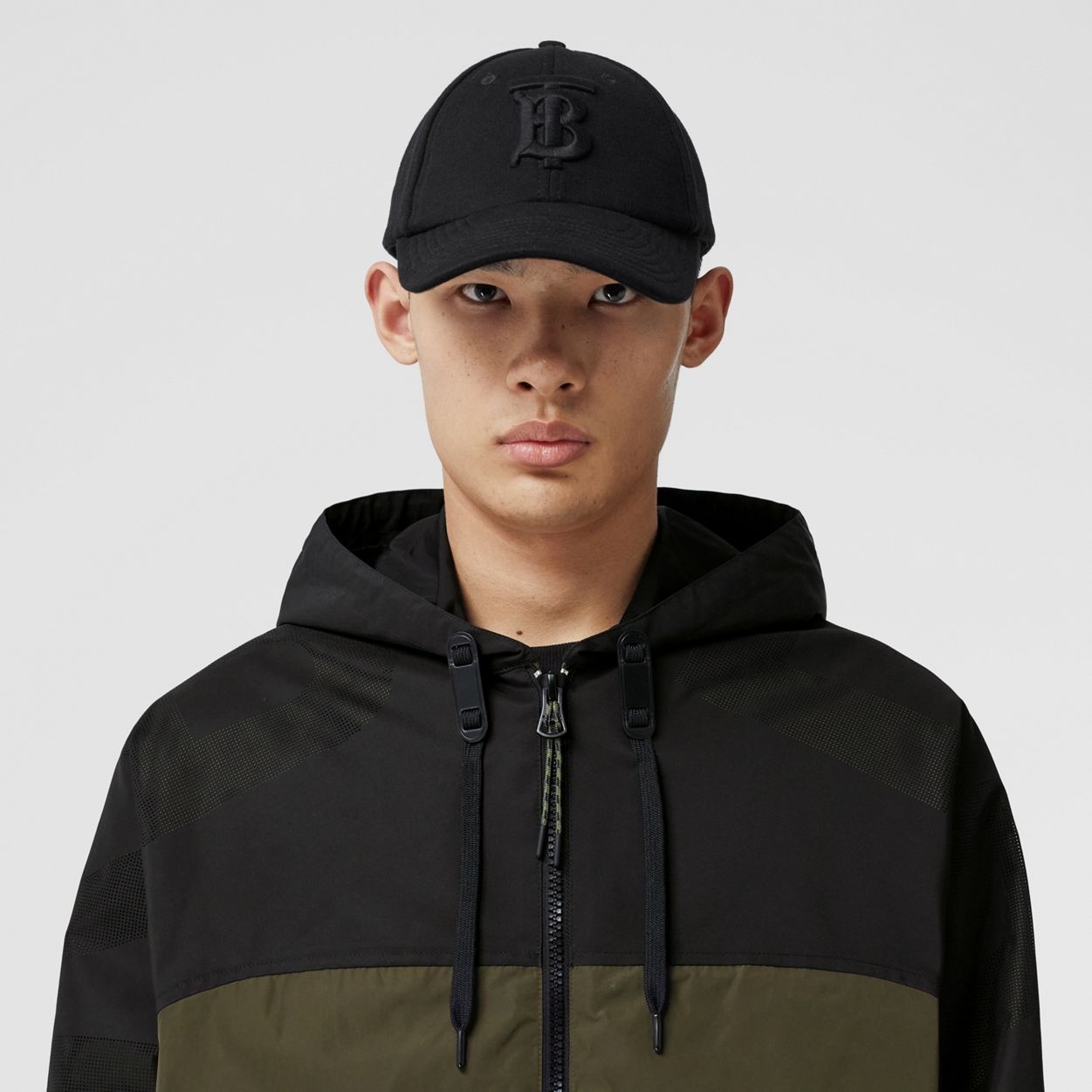 Perforated Logo Lightweight Hooded Jacket - 3