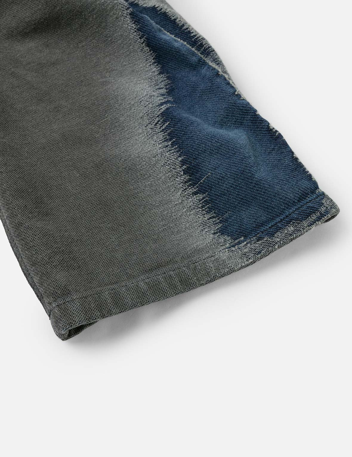 Washed Distressed Seagull Print 3D Cut Jeans - 11