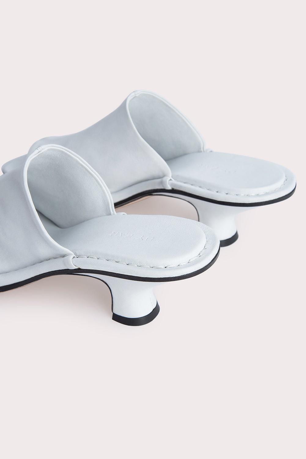 Frankie White Stretch Leather - 5