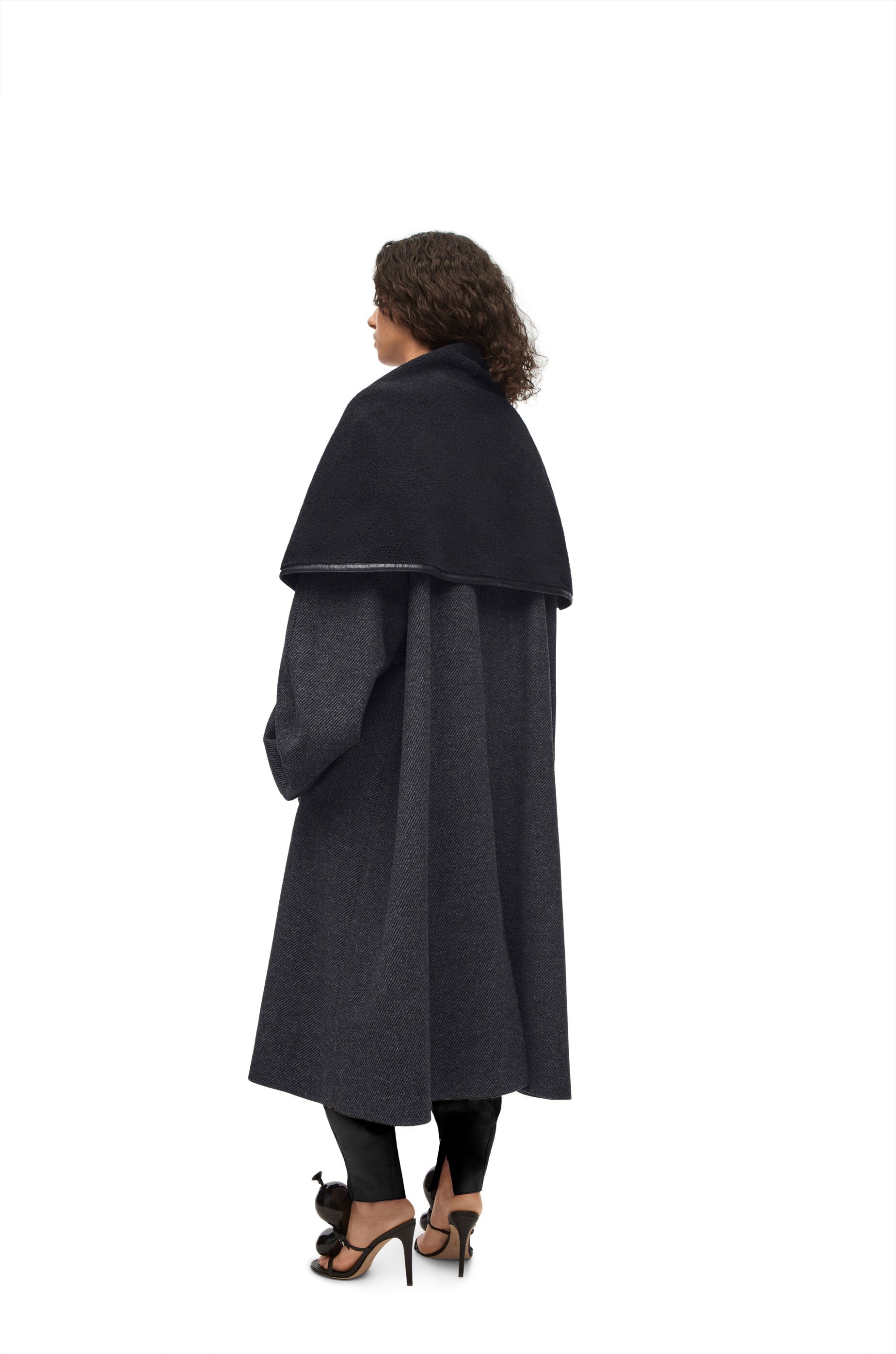 Shearling collar belted coat in wool - 3