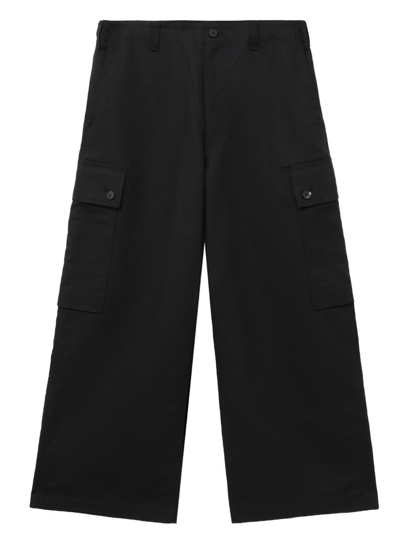 cargo-pocket trousers 1
